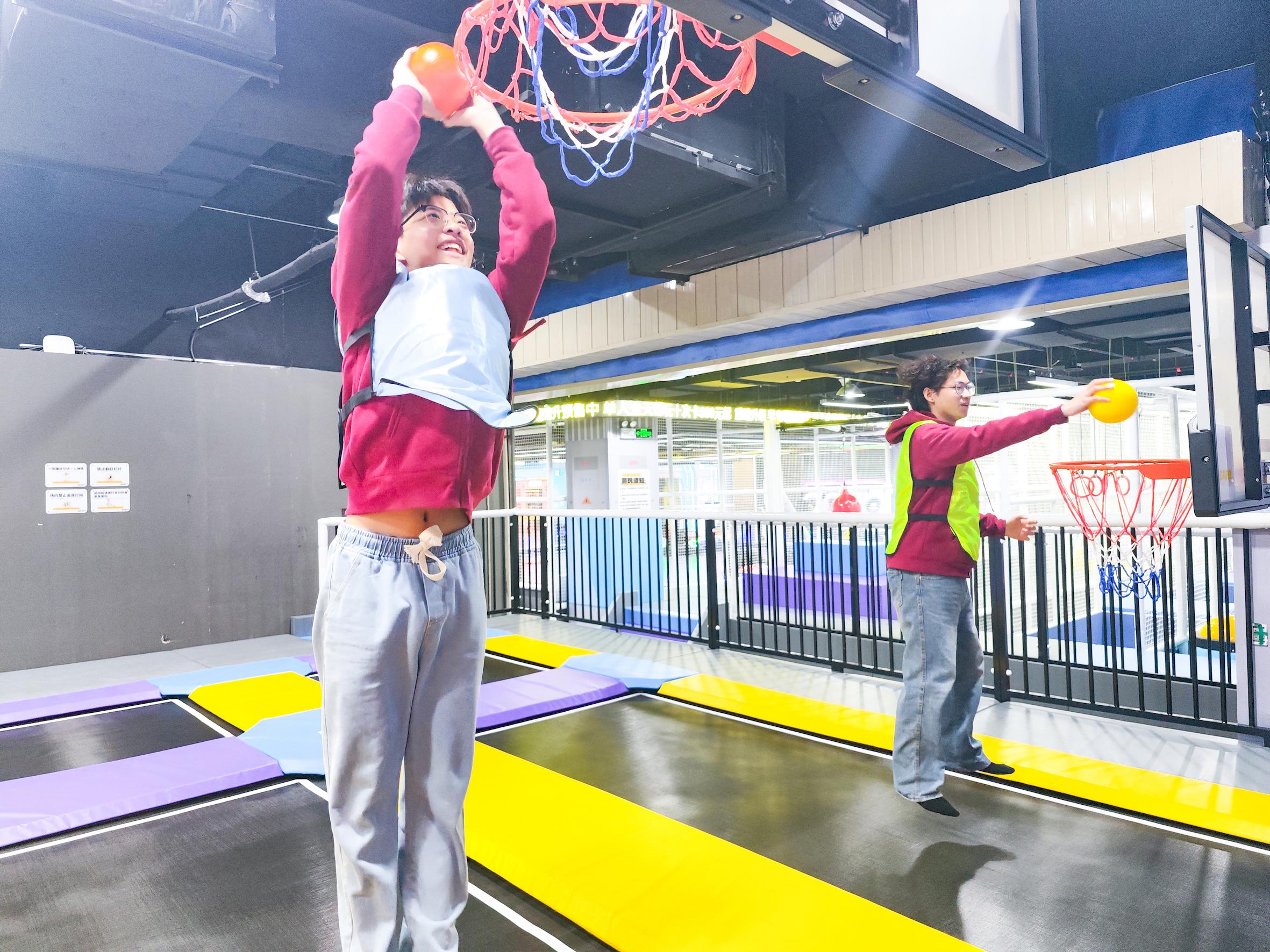 深圳:就好潮玩 (寶安大仟裡店)