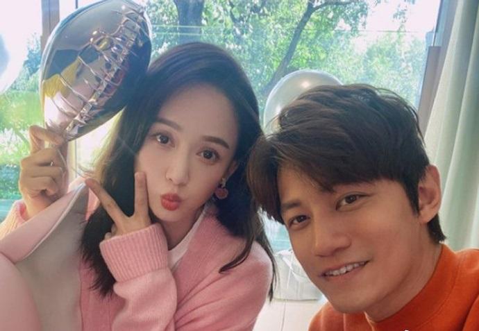 陳喬恩不時在網上晒出與Alan的合照。