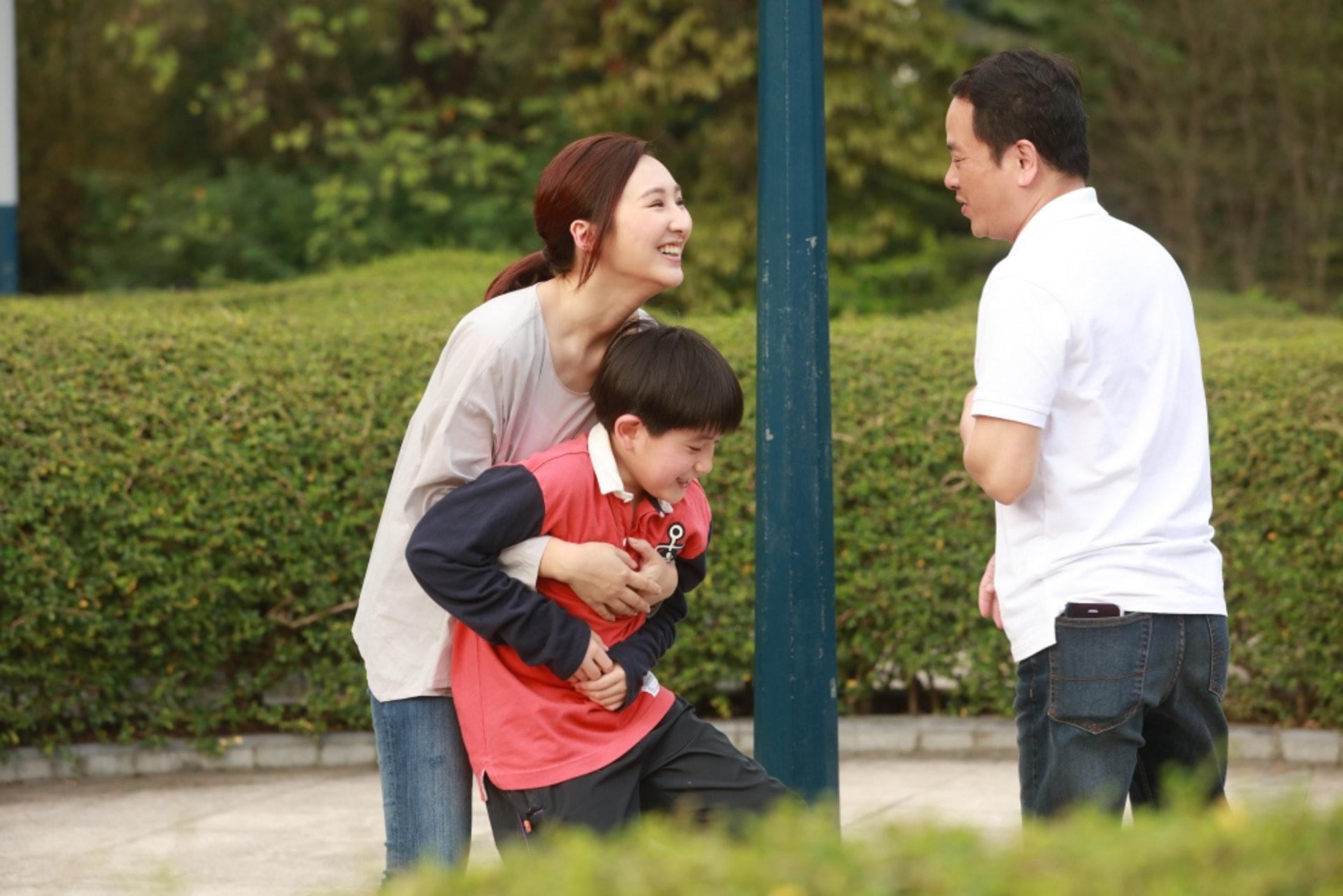 高海寧在劇中扮演虎媽,其單元的結局比較傷感。