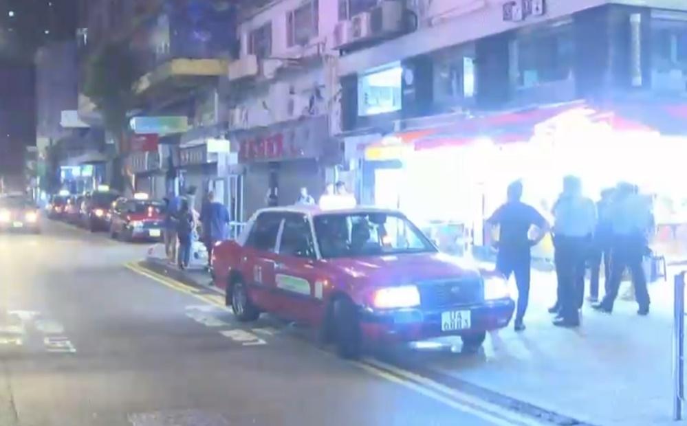 警方封鎖現場調查。(電視截圖)