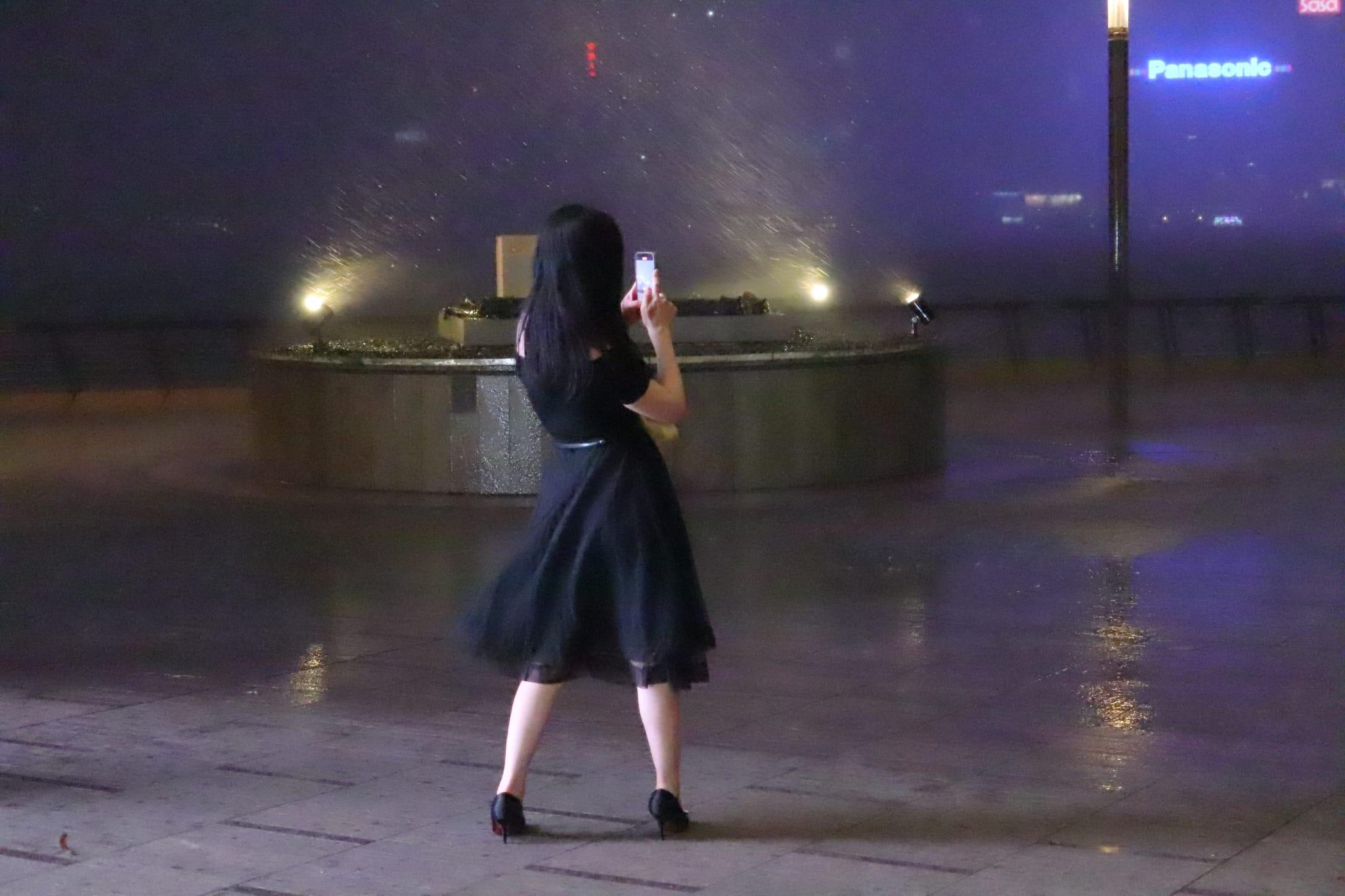 尖東市民追風。(鍾式明攝)