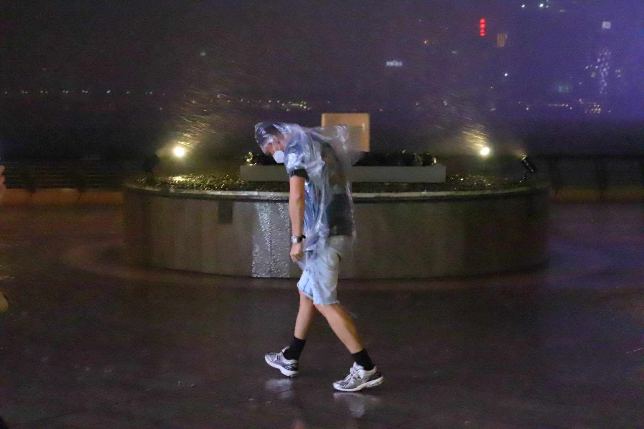 尖東市民追風。(鍾式明攝)