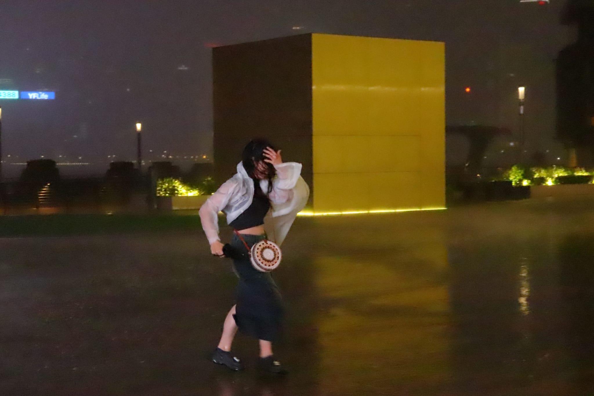 尖東市民追風。(鍾式明攝)