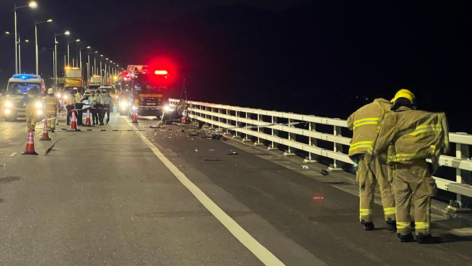 事發後,當局動員多個部門過百人協助搜救。