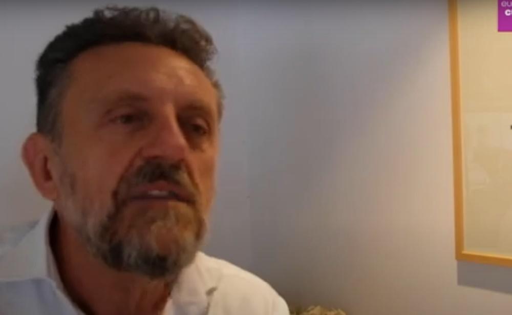 Sampò決定再接再厲,繼續尋求AI食譜,指定用純素、不含奶,還要兼具健康與美味。(YouTube)