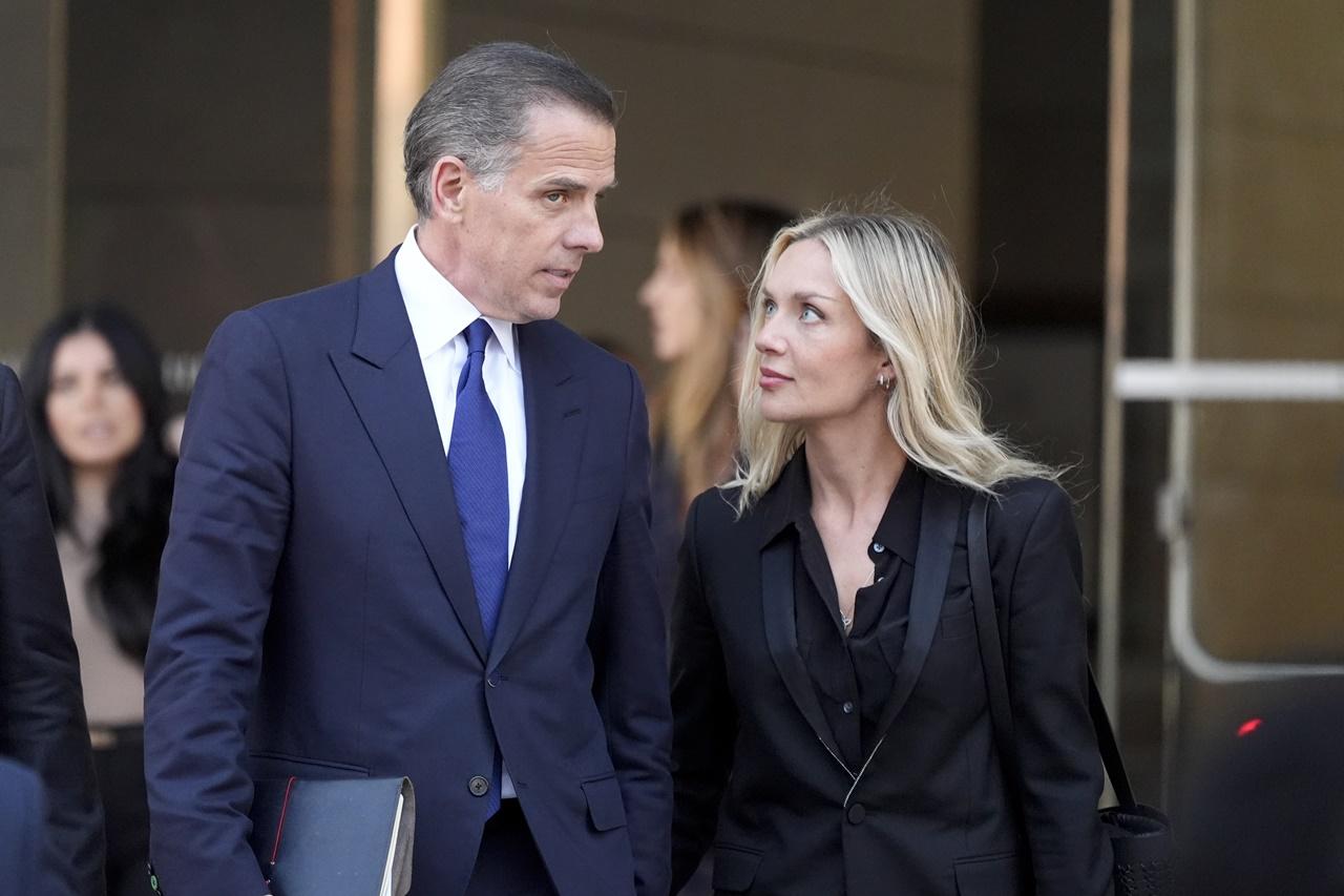 亨特與妻子梅莉莎(Melissa Cohen)離開法庭未有發言,但透過律師發表聲明。(AP)