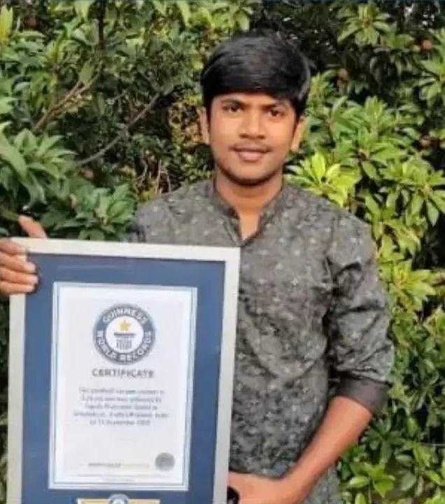 23歲學生Tapala Nadamuni重奪健力士世界紀錄。(X)