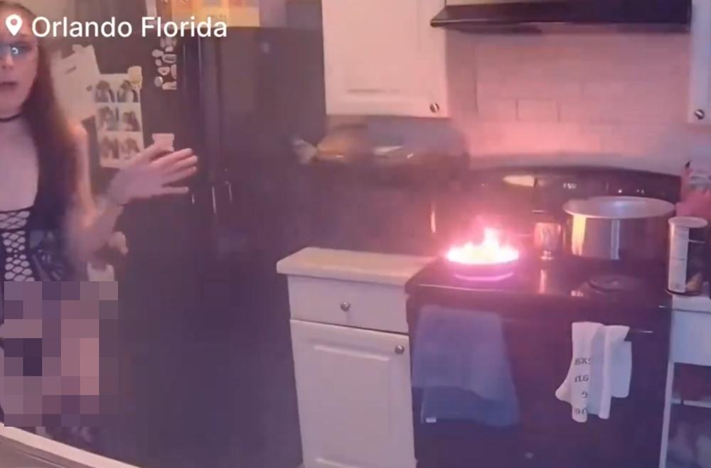 Dani被嚇得不知所措,不斷驚聲尖叫。(X)