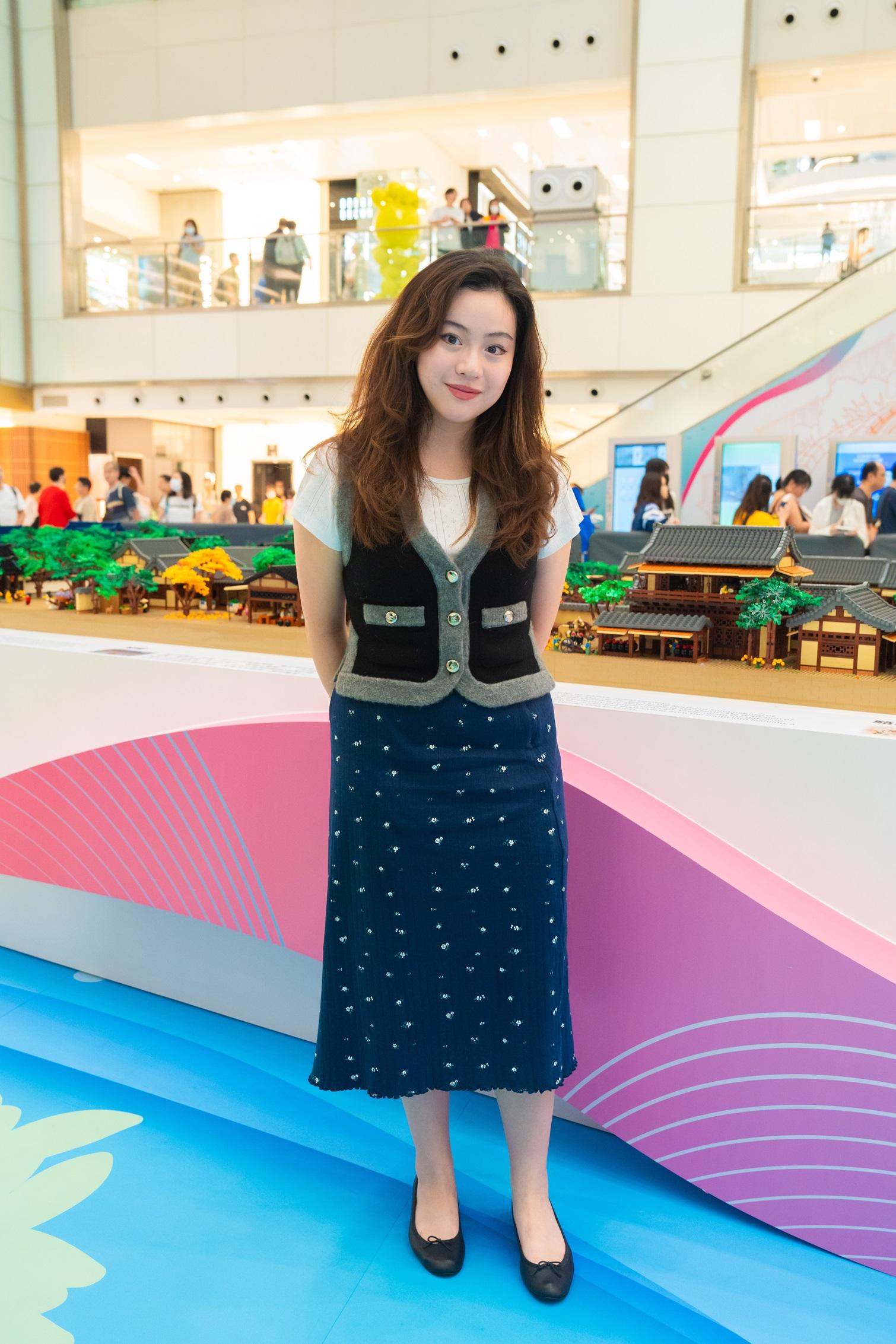 首次出席公開活動的Josephine,毫不怯場,跟Hillary、ROVER及Yumi玩遊戲時,相當落力。