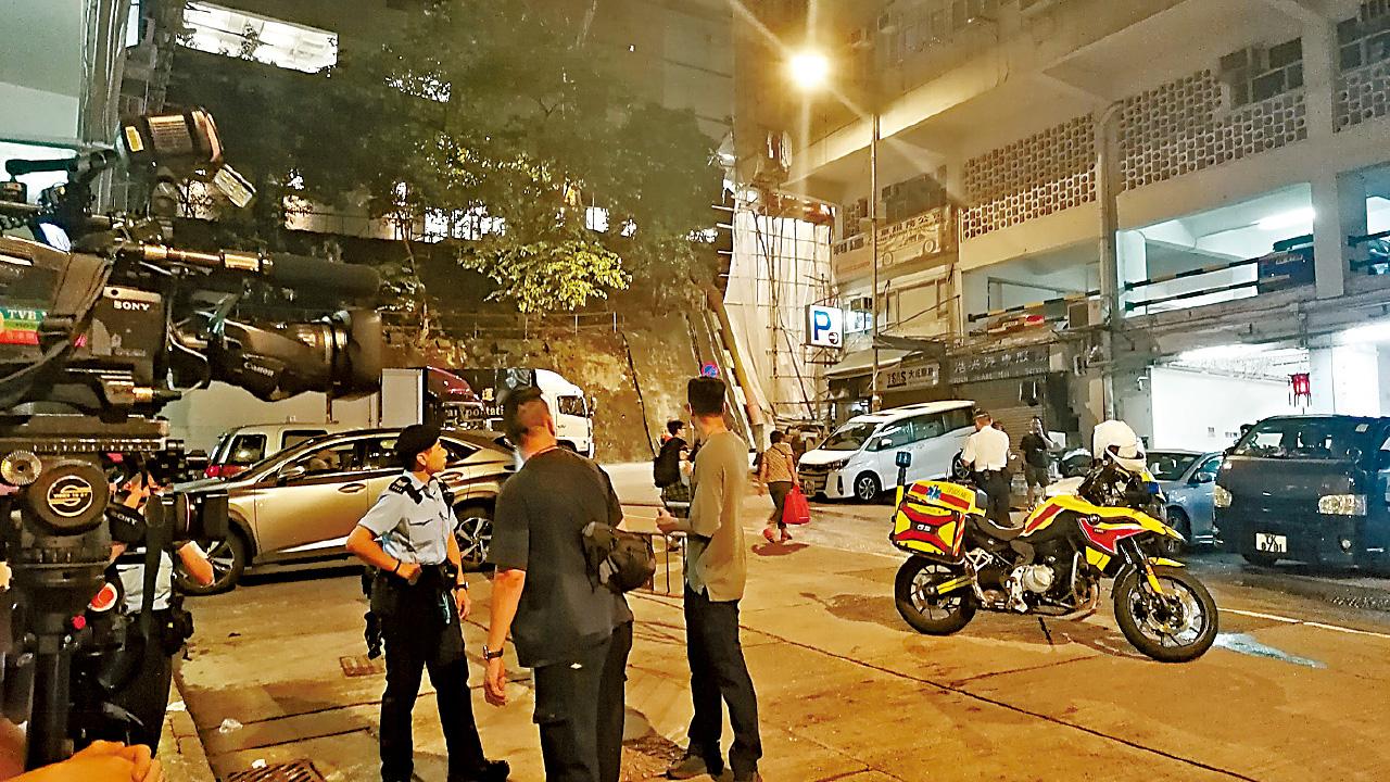 北角 持刀襲擊 警員開槍