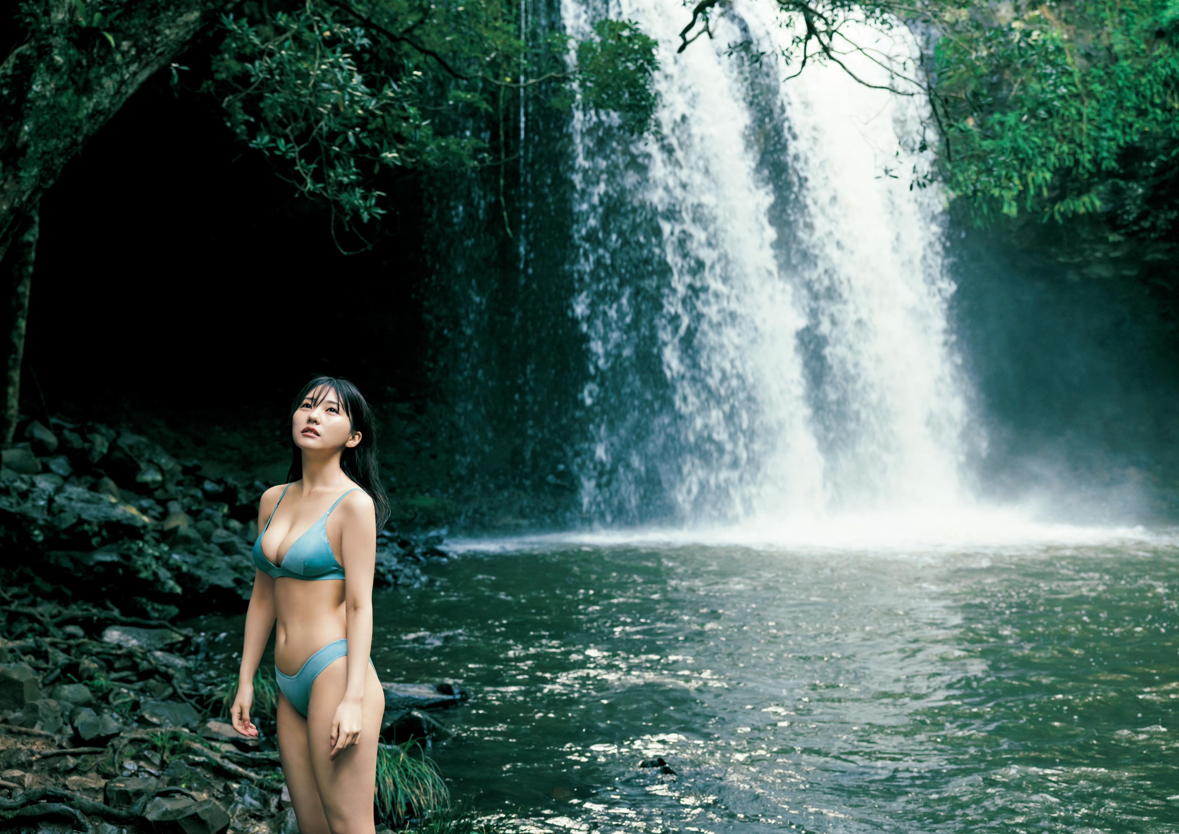 田中美久推出全新寫真集,穿上多款泳裝曬body。