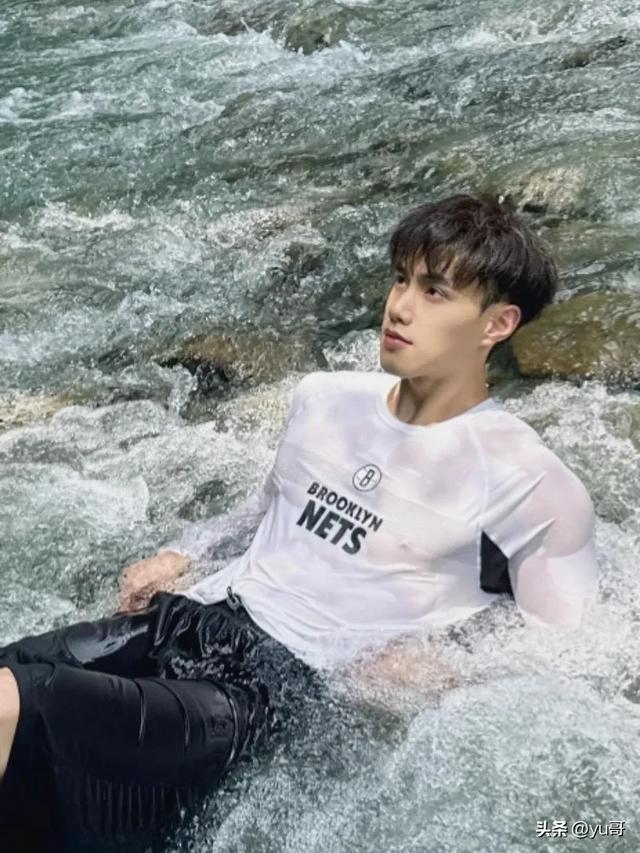 內地27歲鮮肉健身網紅劉燦不幸遇溺身亡。