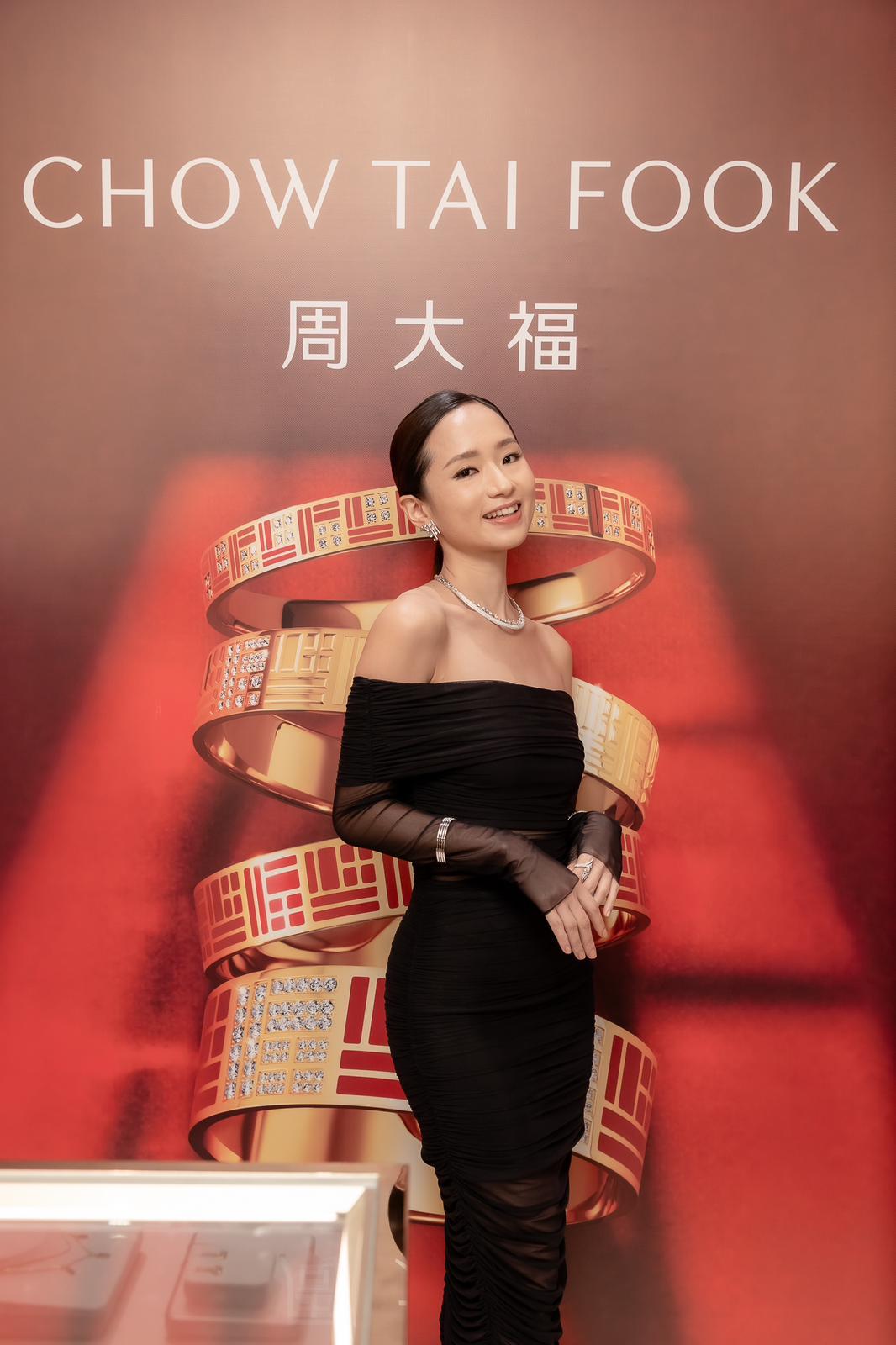 梁雍婷亦有現身。