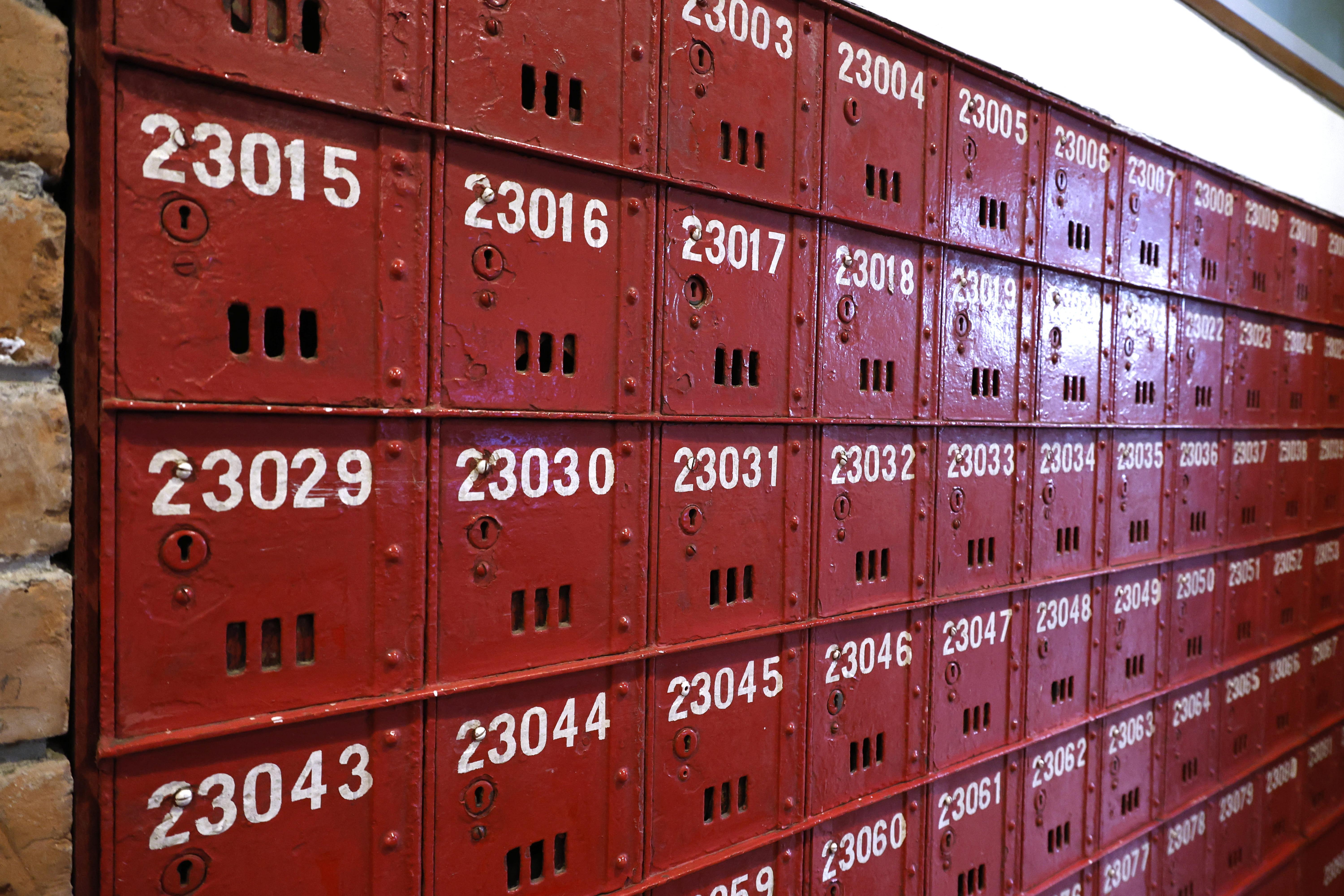 識「碳」館除保留了原灣仔郵政局的原有建築風格及部分富歷史價值的擺設。