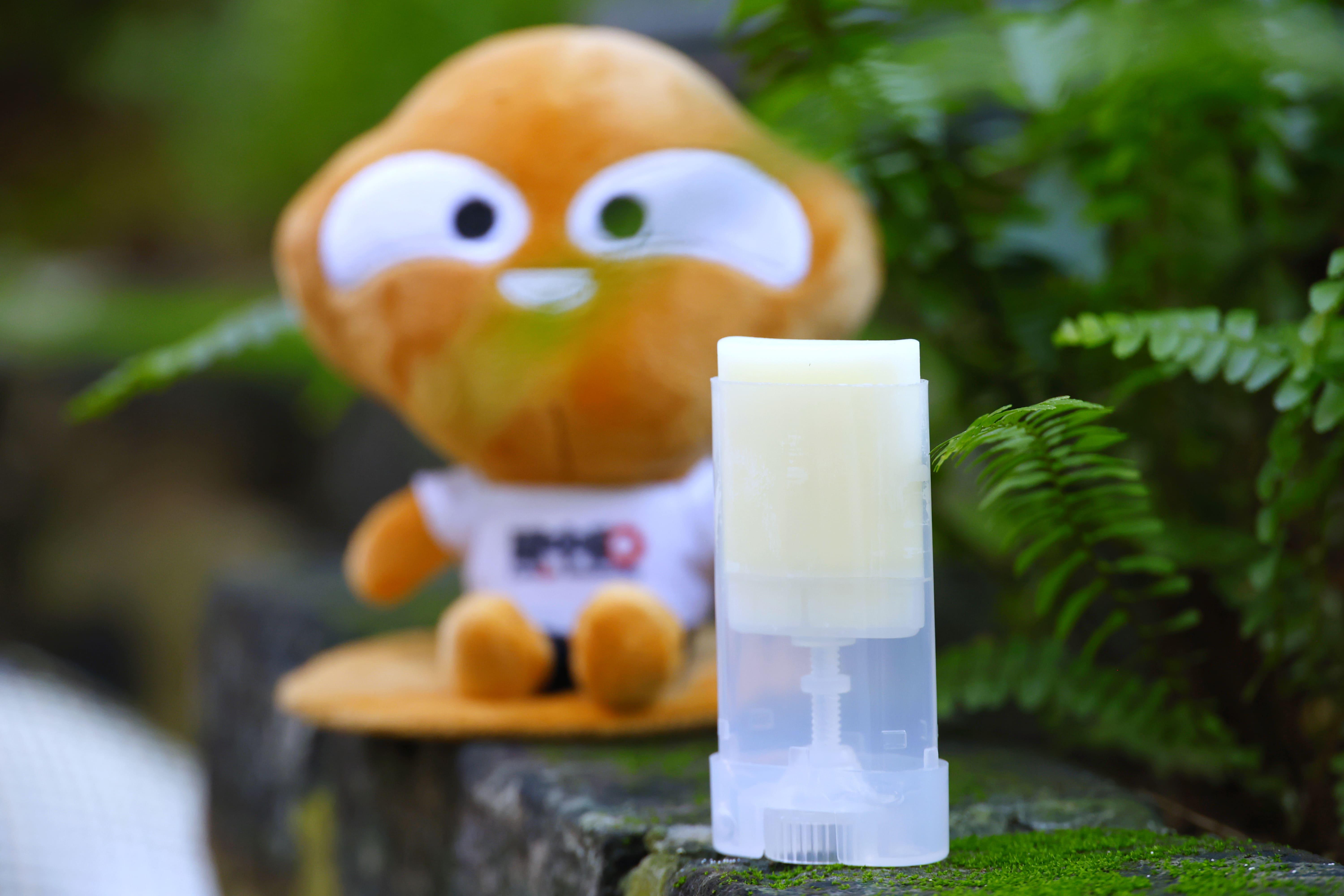 參觀者可於大嘥鬼辦公室內,參與各種有趣的主題活動及工作坊等。透過親手製作 環保小物品,加深參加者對回收重用和升級再造的認識、培養環保意識。