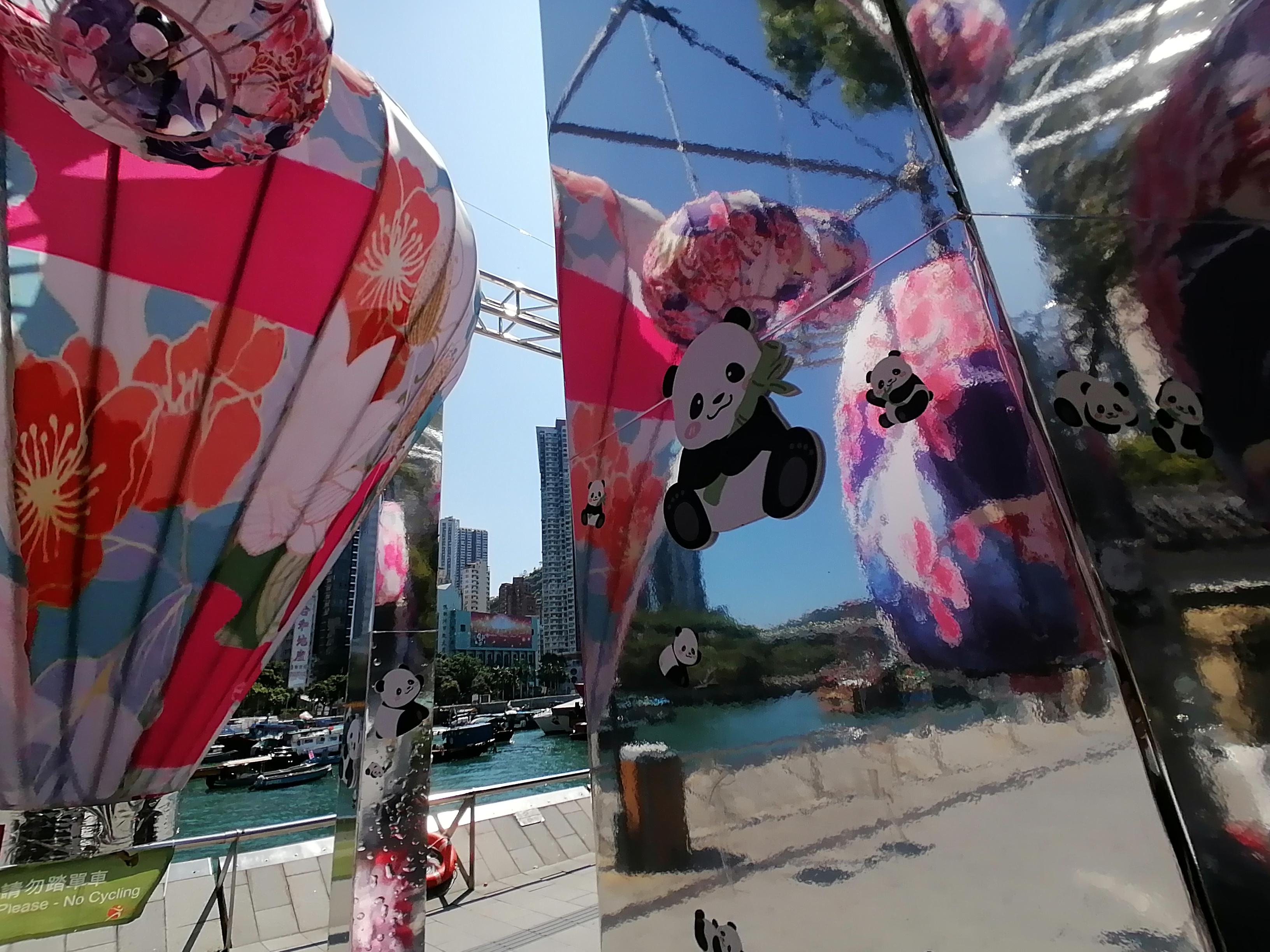 香港仔海濱長廊將設打卡燈飾、大型LED熊貓天幕等活潑熊貓布置。(中通社)