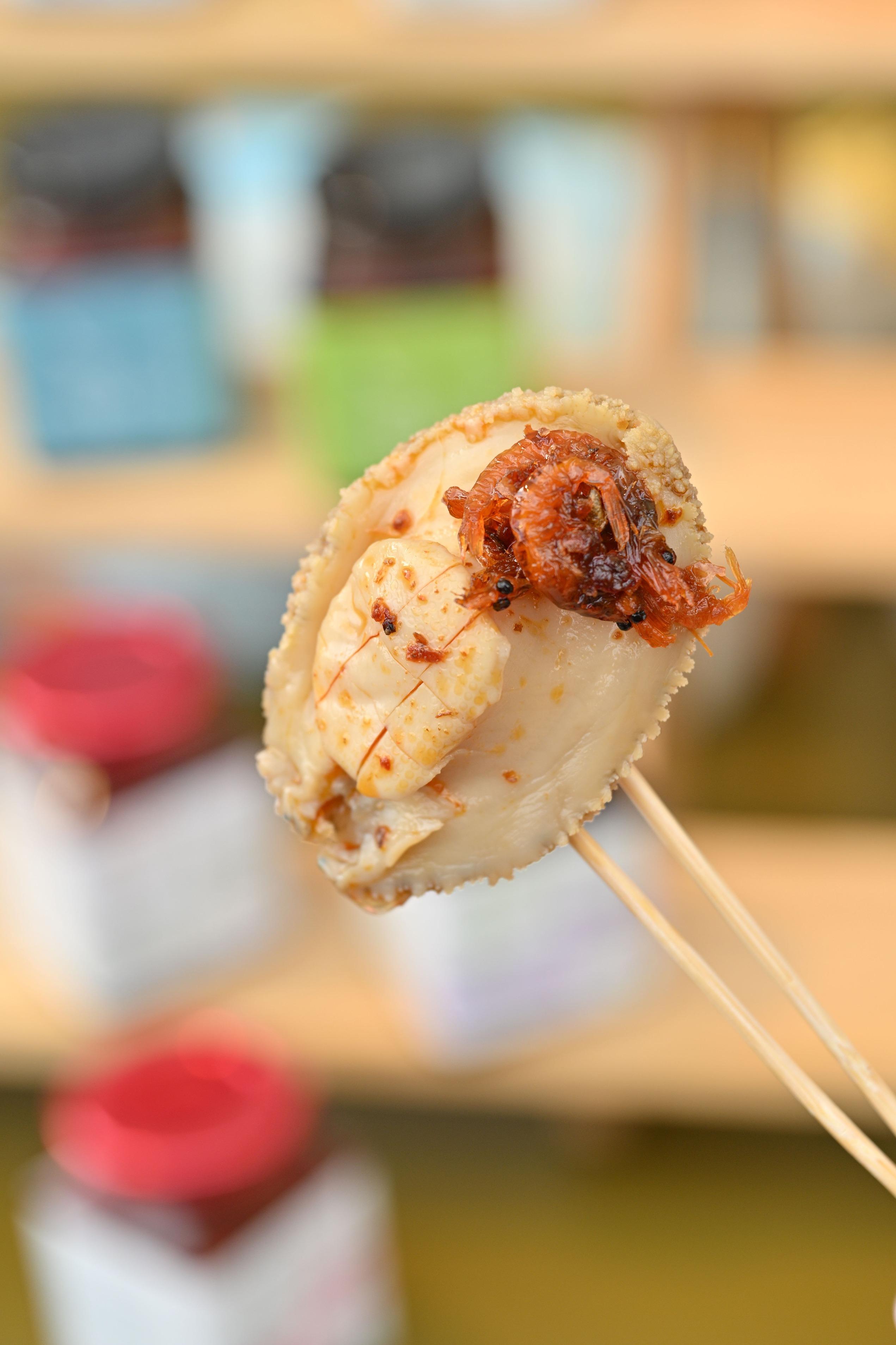 香料案內所的新品大粒冬蔭鮑魚。