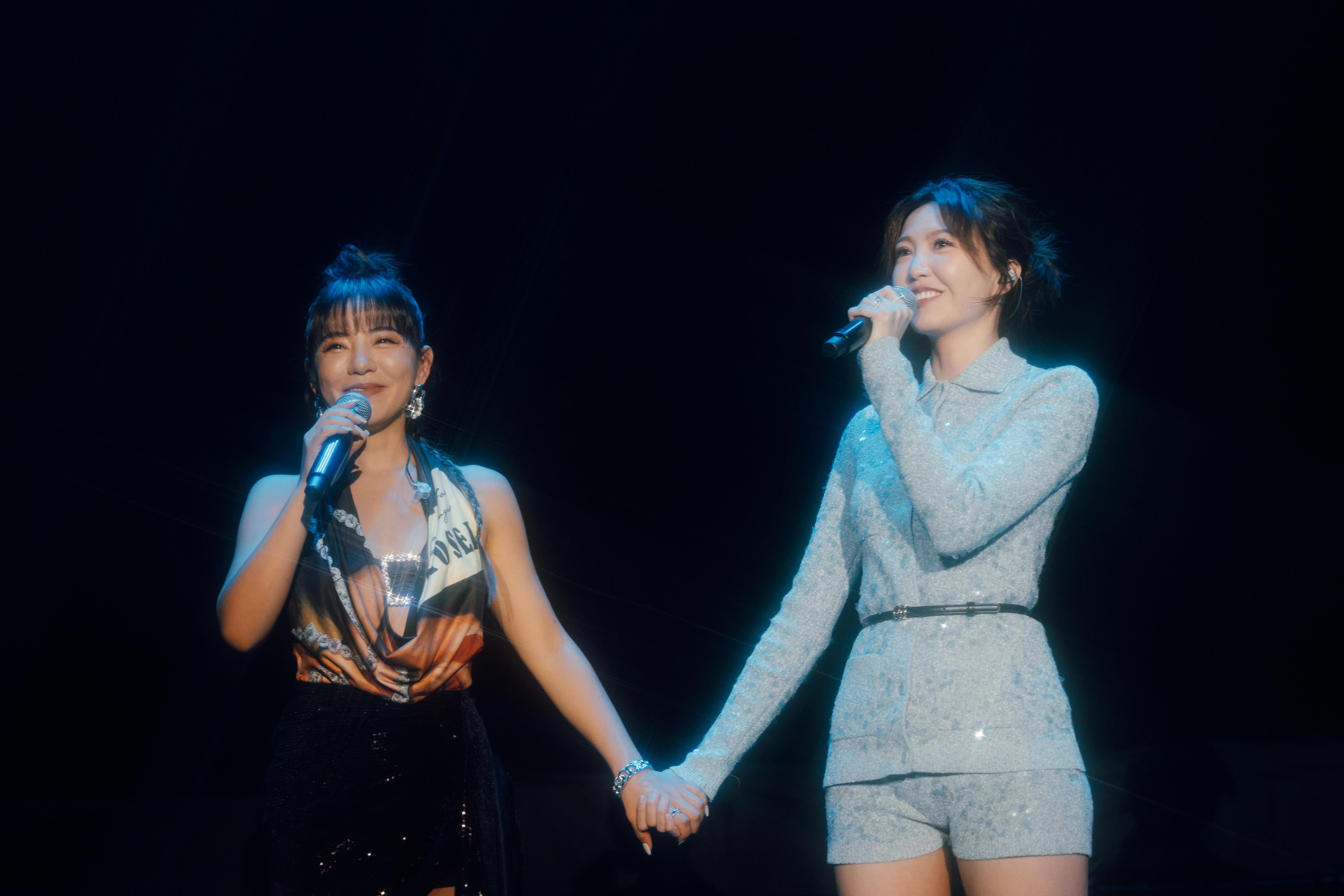 吳若希一見丁噹就誇讚她性感。