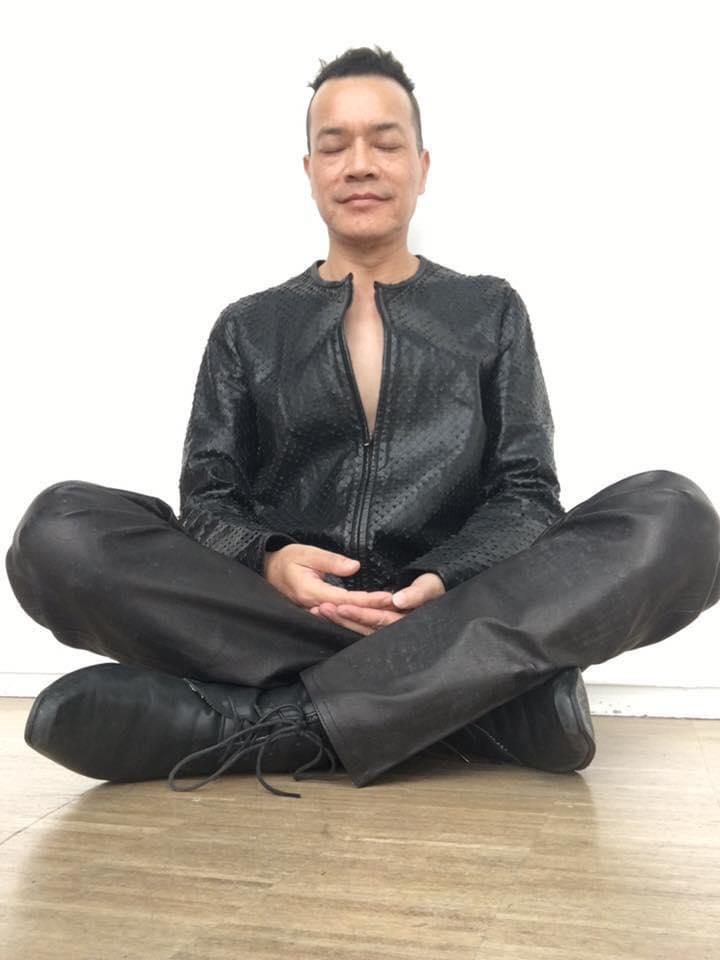 洪朝豐表示自己仍對愛情充滿希望與期盼,相信自己會遇上真愛。