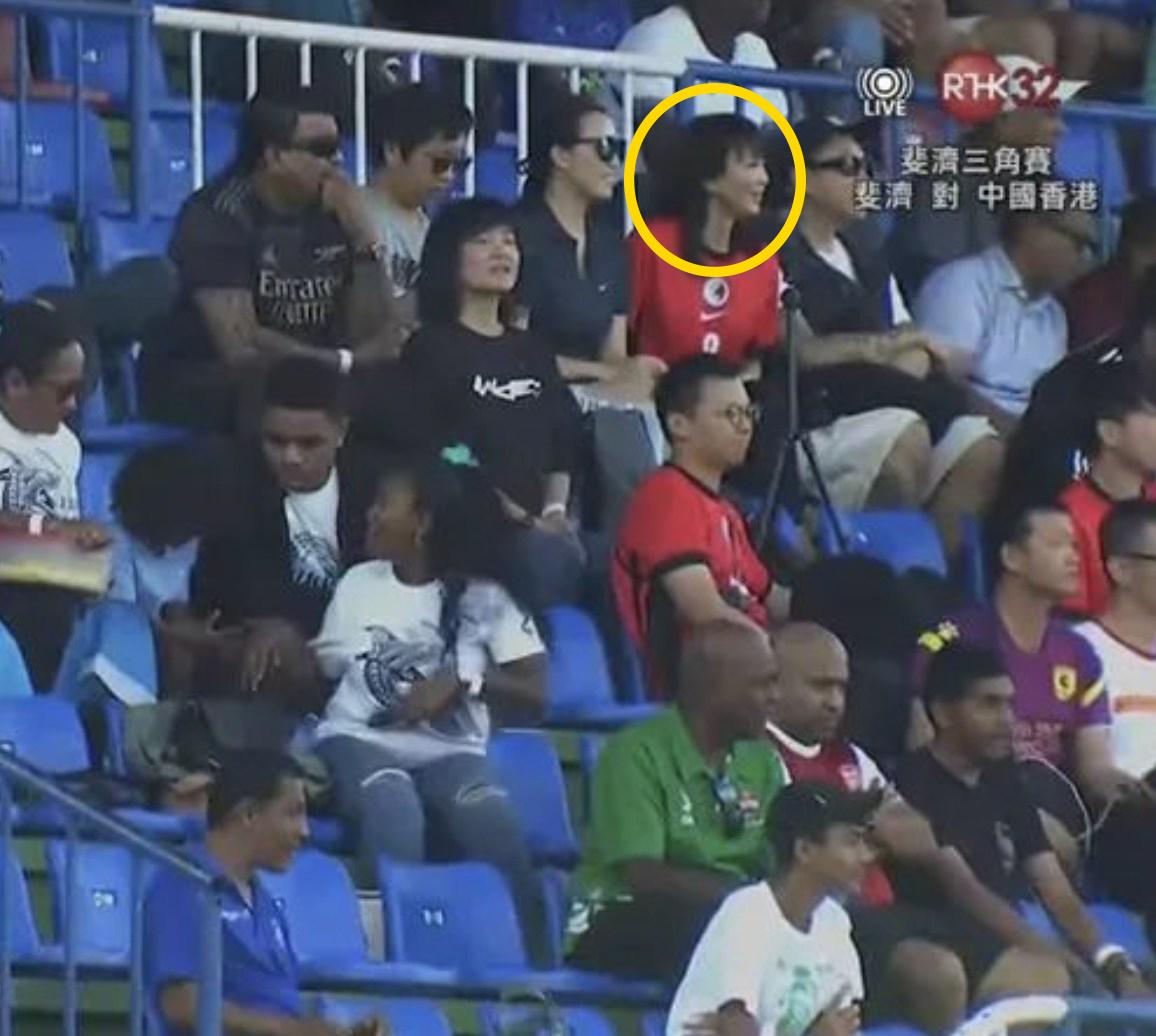 Do姐飛到斐濟支持港足。