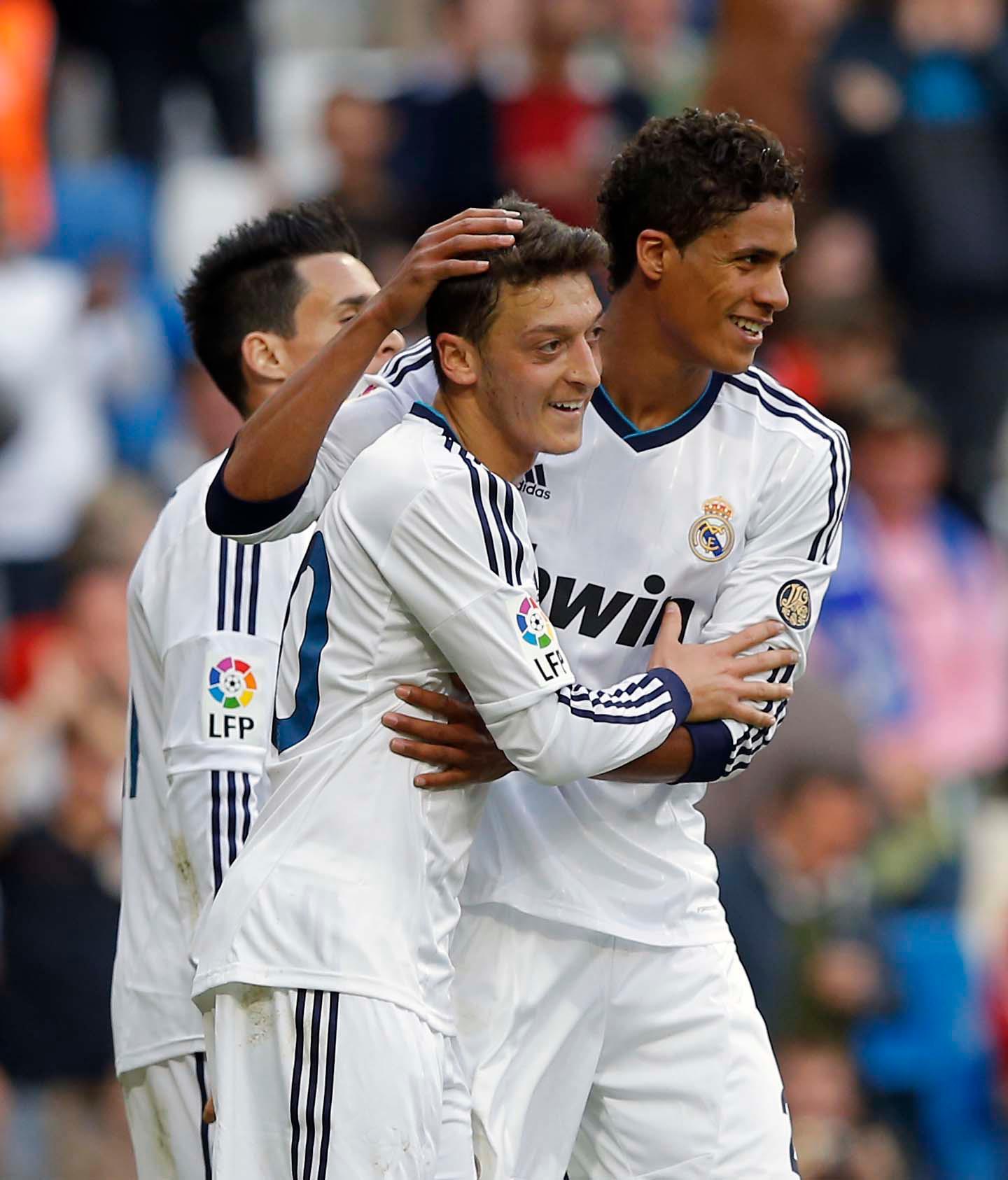 華拉尼(Raphael Varane)效力皇家馬德里多年,曾與奧斯爾做過隊友。(華拉尼fb)