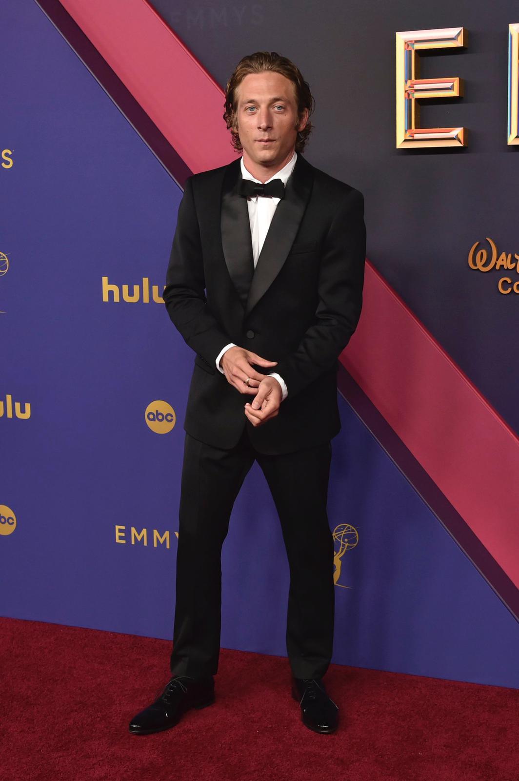 《大熊餐廳》主角Jeremy Allen White現身紅地毯。