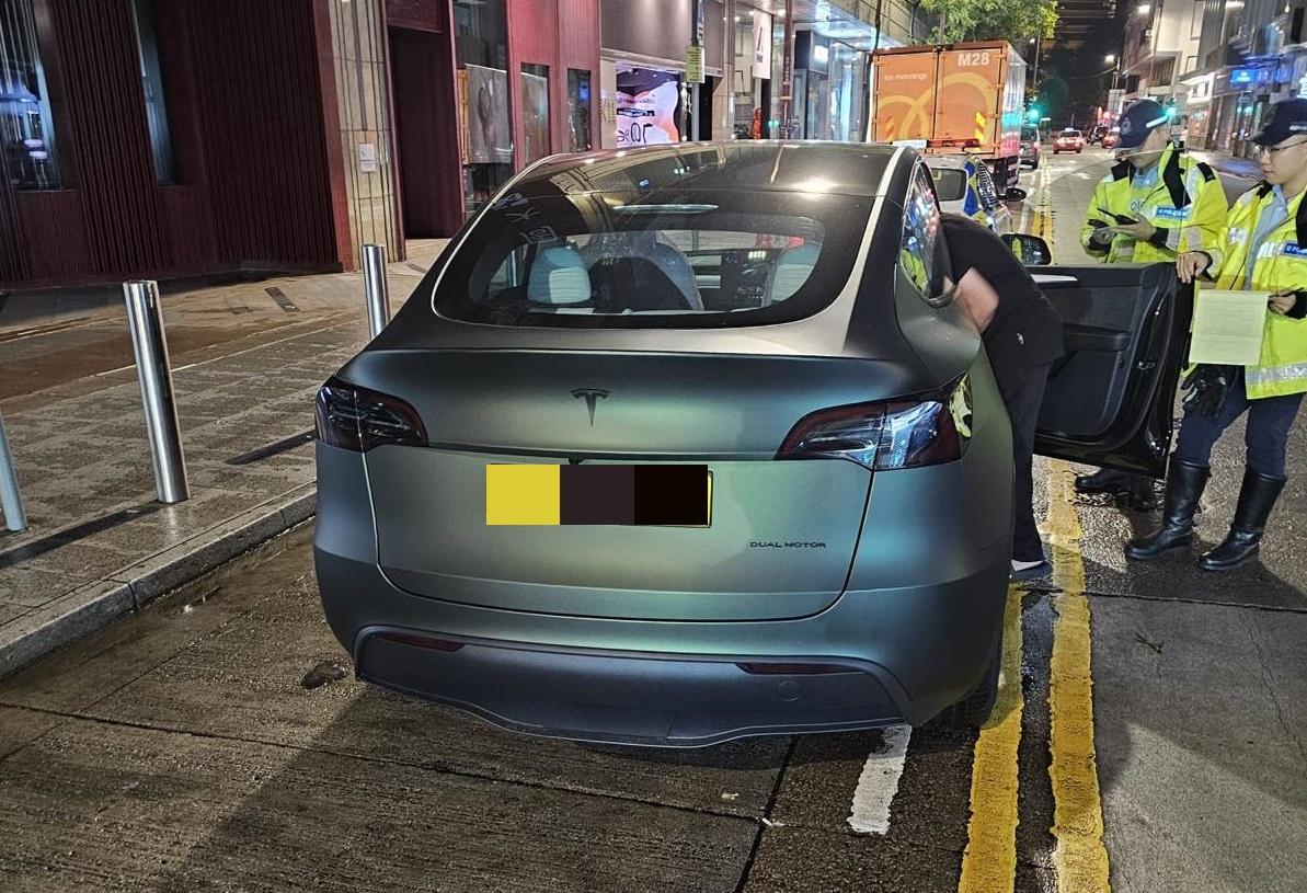 警中秋假期打擊酒駕藥駕等罪拘11人 出動隱型戰車捉非法賽車超速