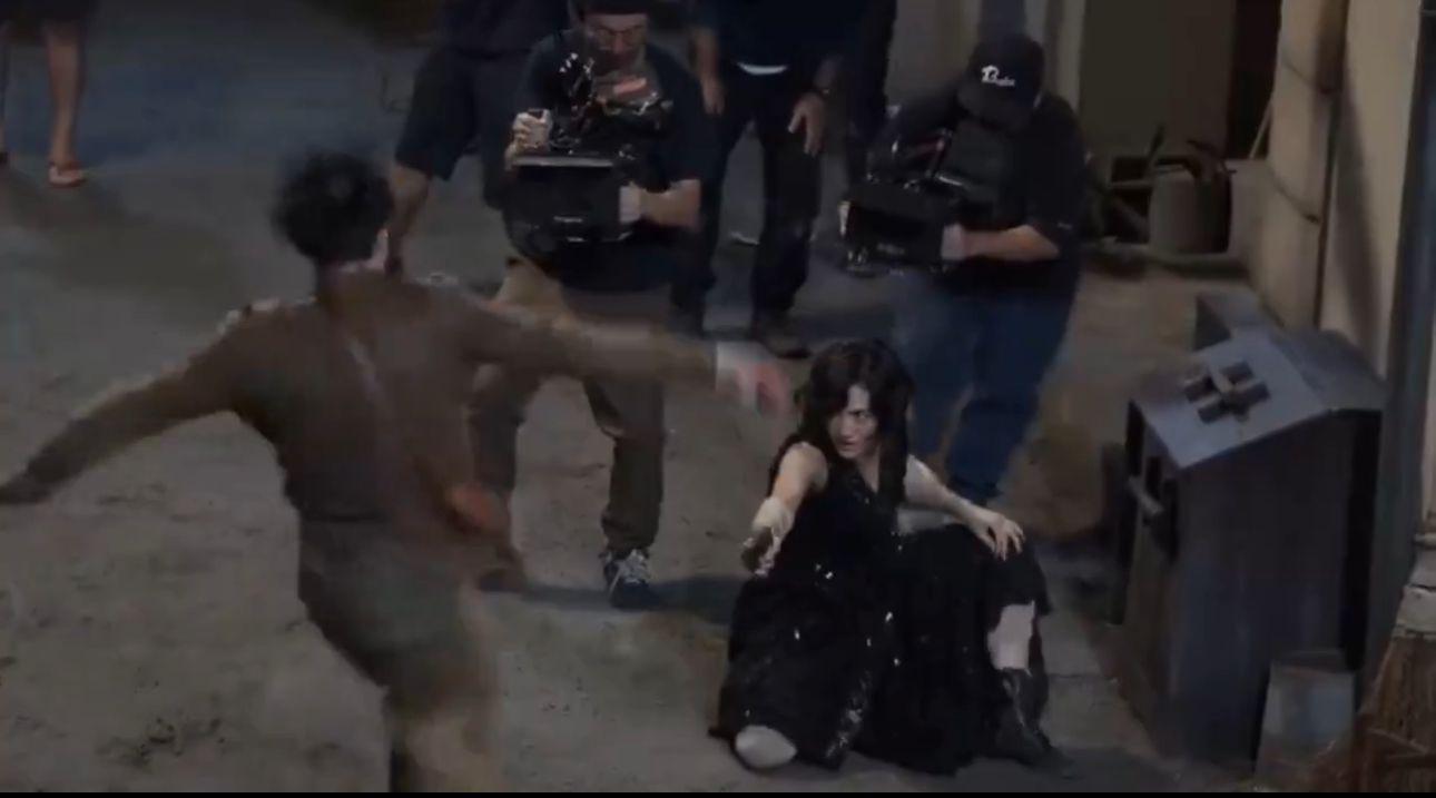 兩人有多場對手戲及打鬥場面,越打越愛。