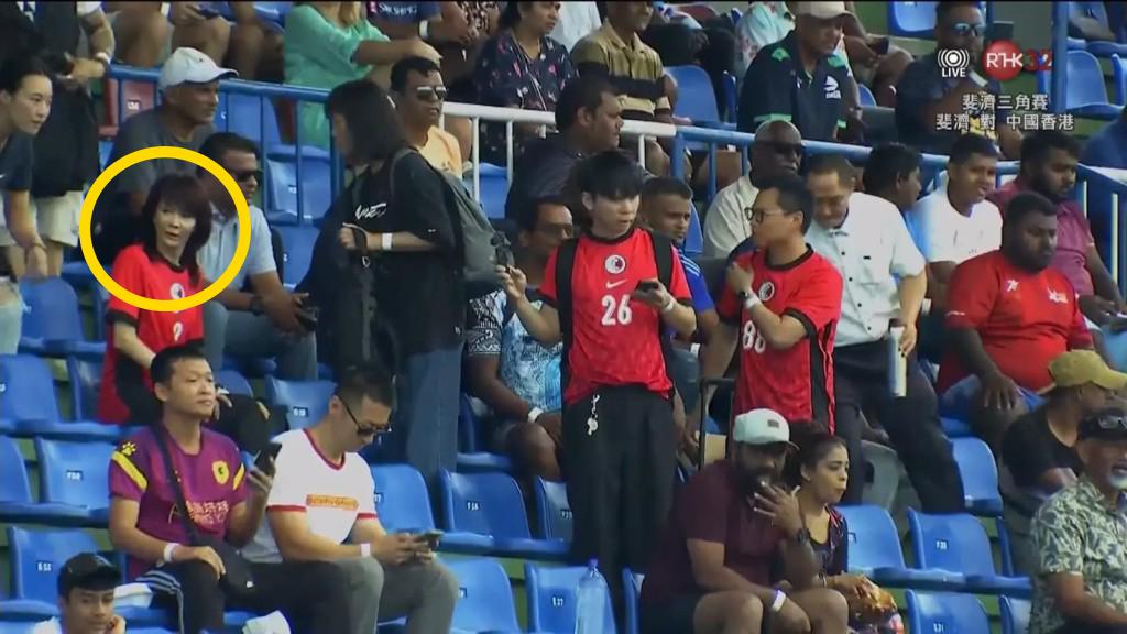 Do姐飛到斐濟支持港足。