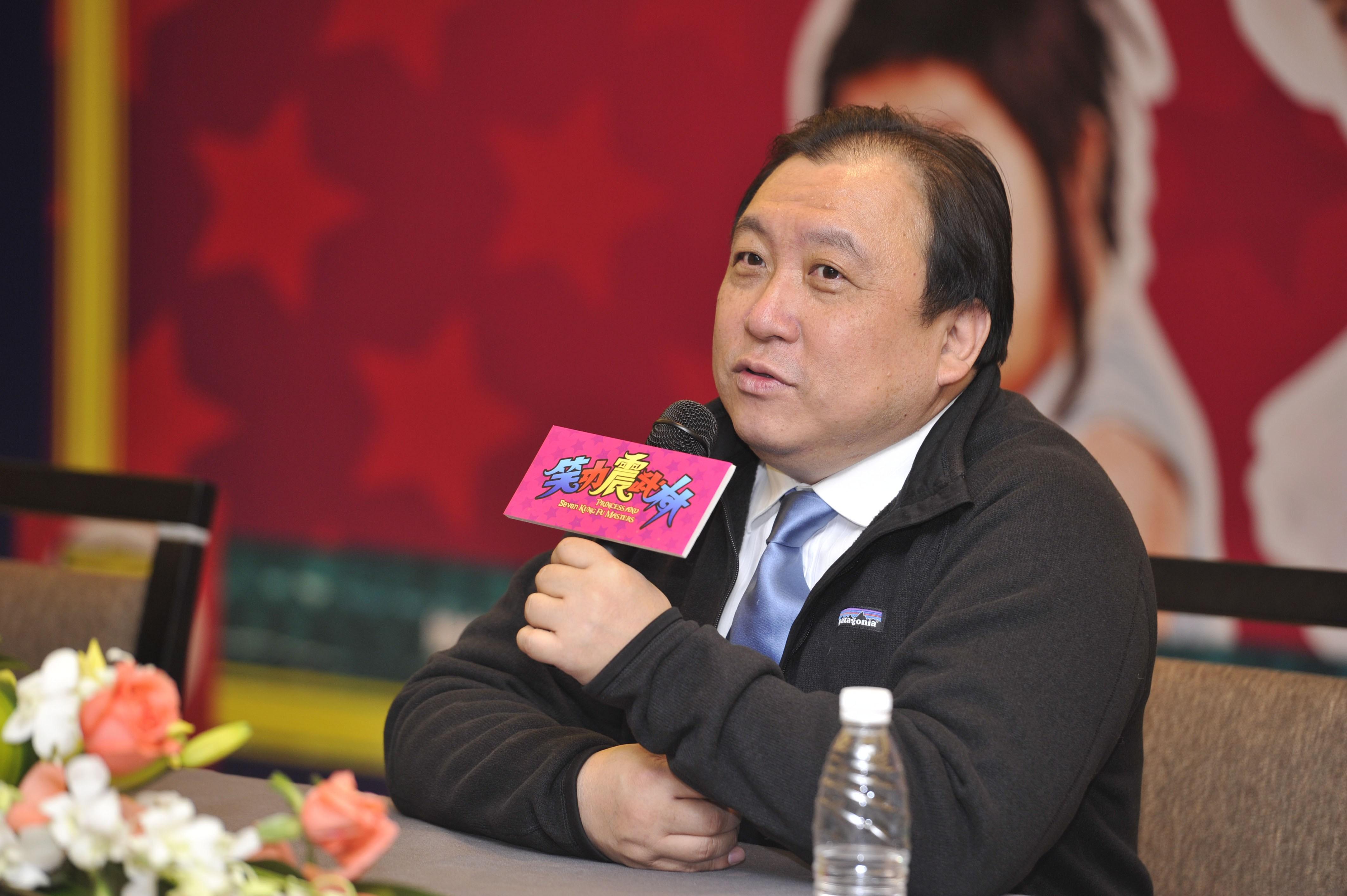 王晶執導《笑功震武林》。