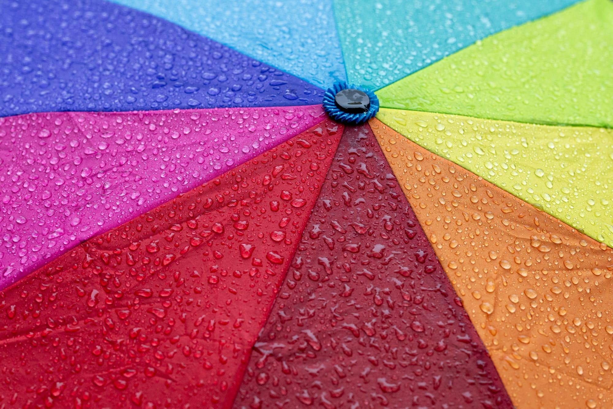 天文台指香港以南水域的雨帶正向北移動,可能會在未來一兩小時影響本港。(陳奕釗攝)