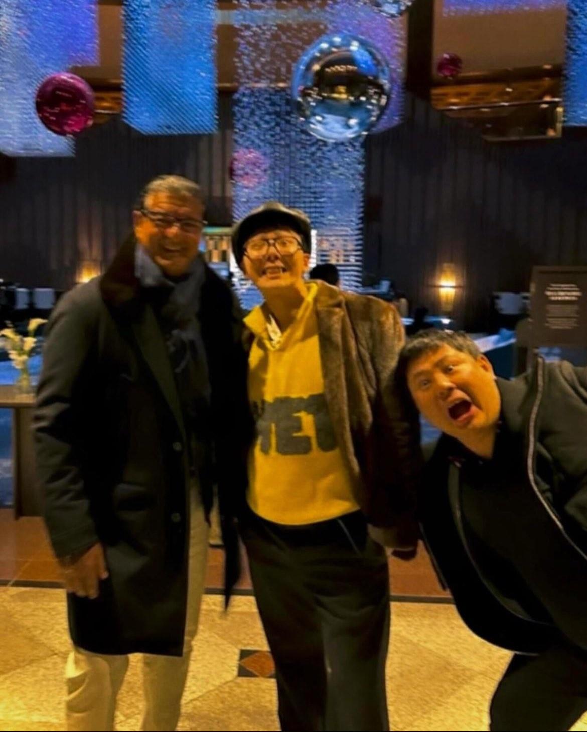 Bruno Pavlovsky與GD感情要好,相熟到會一齊出去handout的程度。