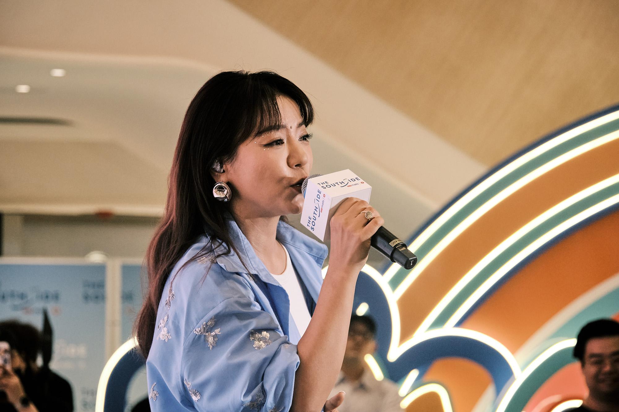 丁噹將於9月21日在香港舉行《當我們再一起》演唱會。