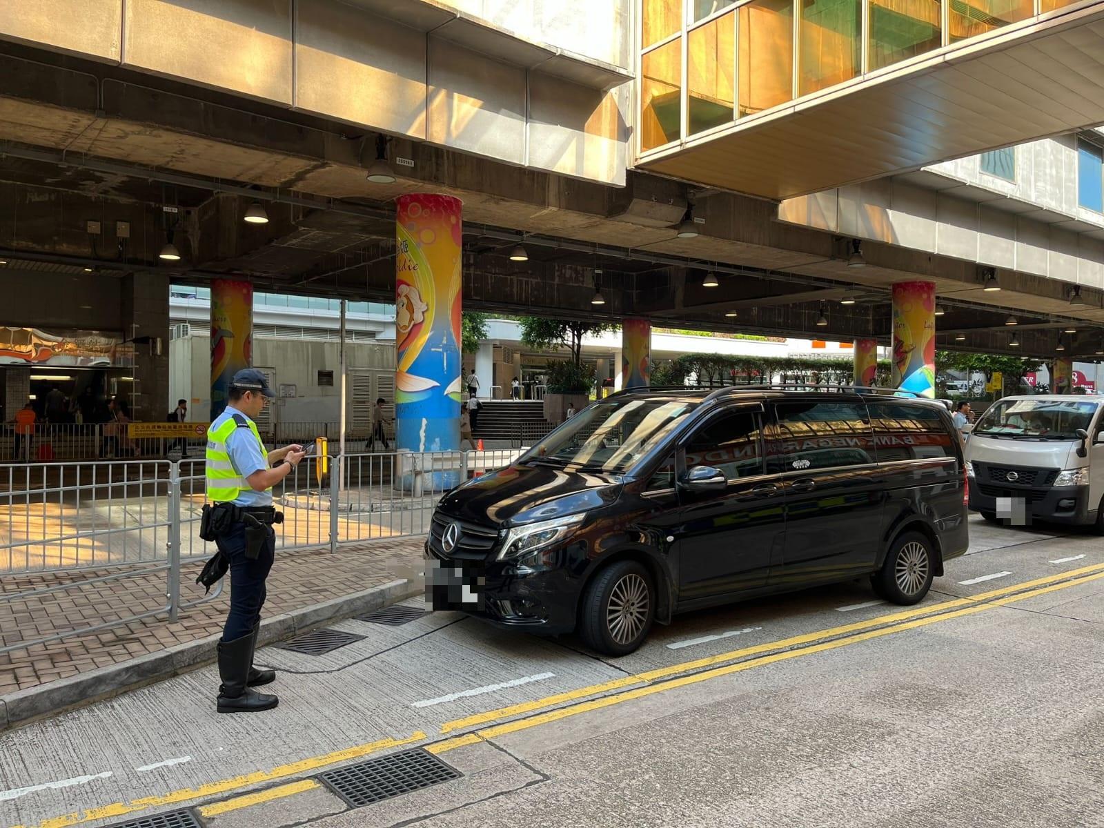 港島總區舉行交通日打擊交通違例(警方圖片)