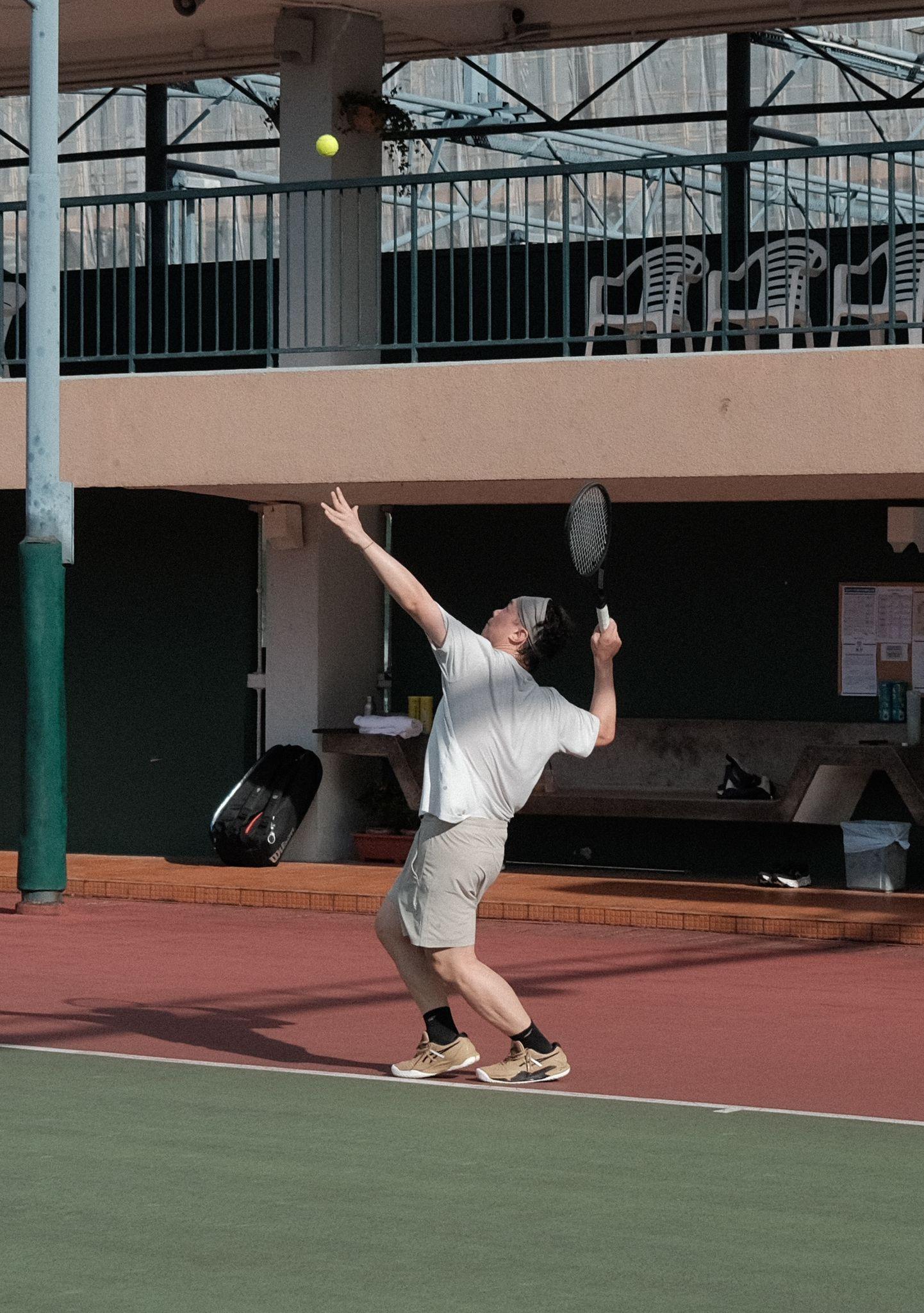 陳奕迅沒有因為受過傷對網球有陰影,依然熱愛網球運動。