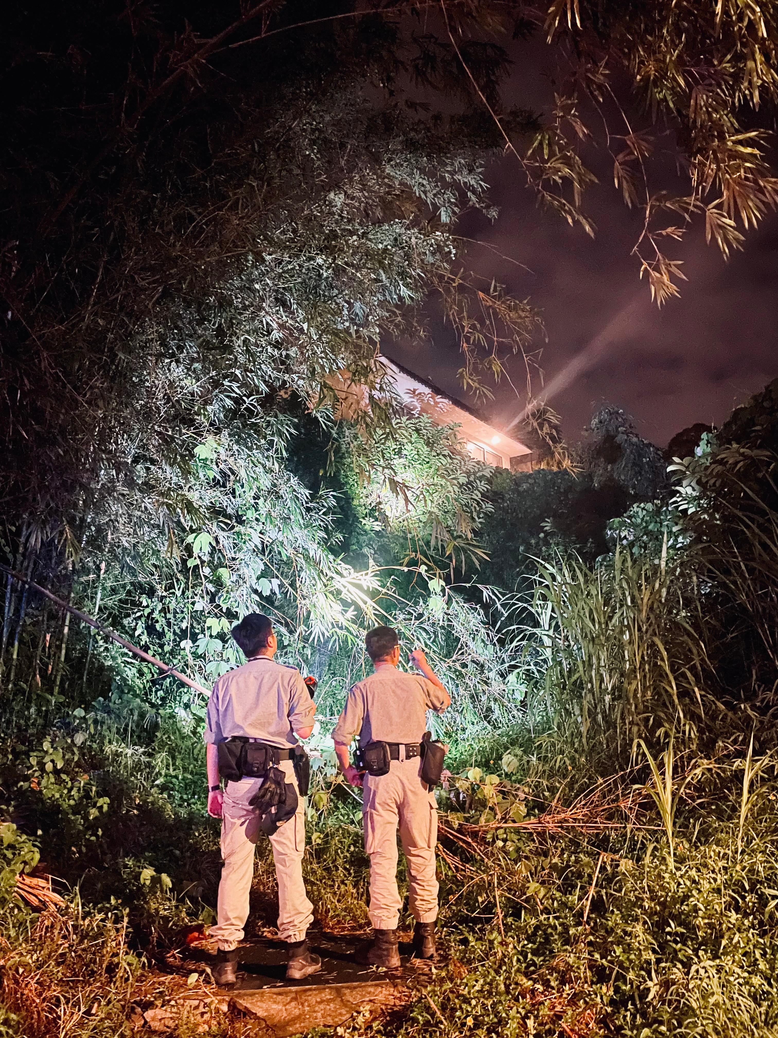 西貢分區警務人員本月上旬起展開跨部門反爆竊行動。(警方圖片)