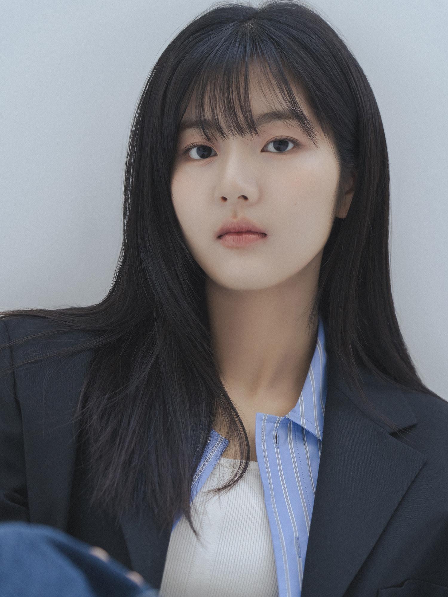 韓劇《閃亮的西瓜》女主角申銀秀將於本周四(12日)來港出席時裝騷活動。