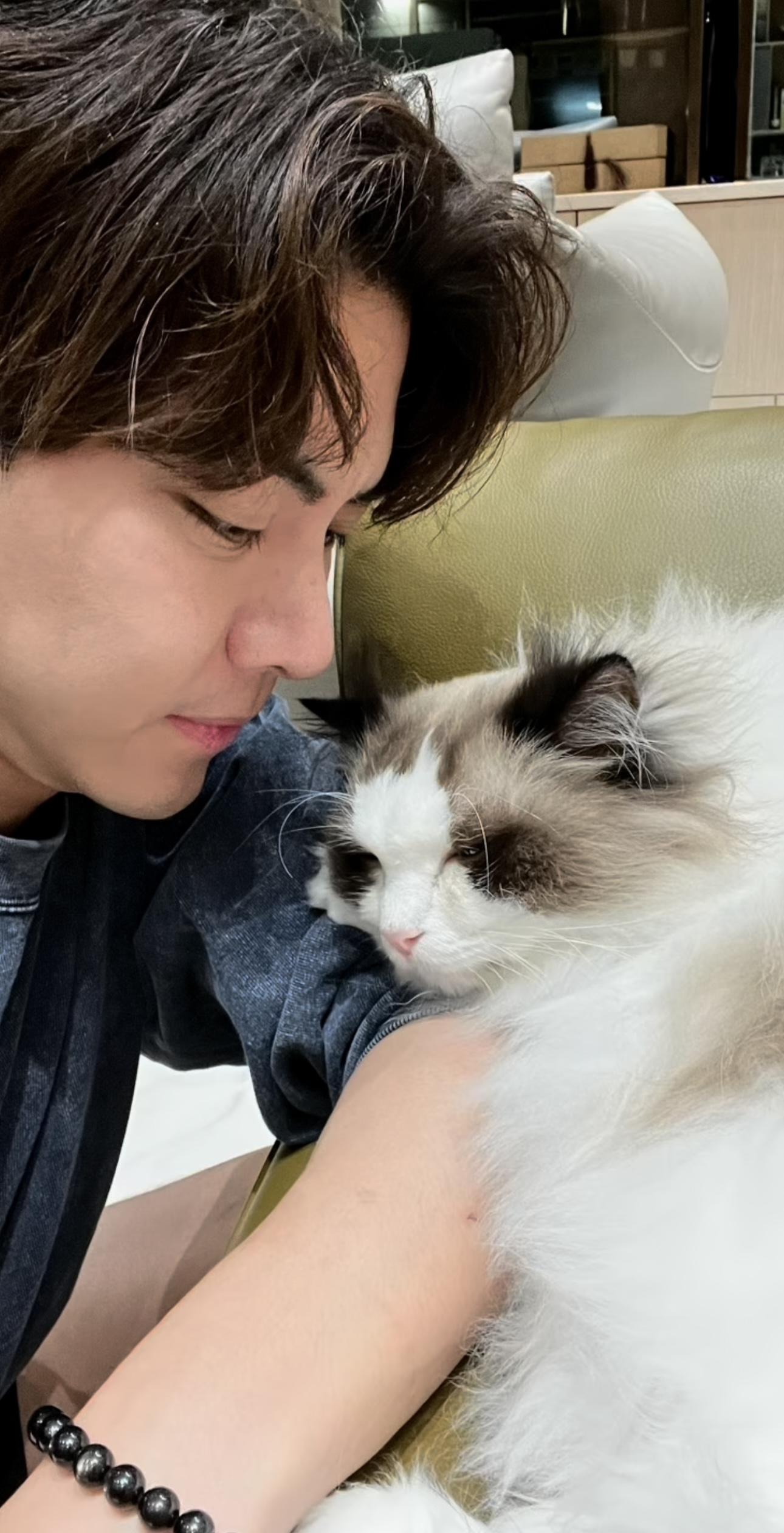 羅天宇傷痛發文表示今年的中秋節是他人生最難過的一晚。