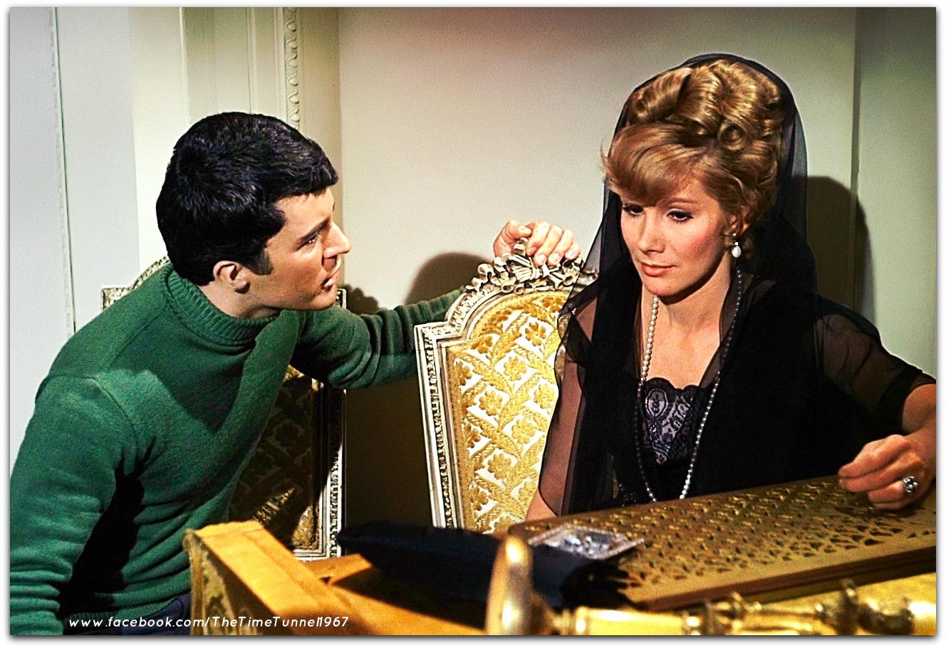 James Darren與女星Susan Hampshire同場鬥戲。