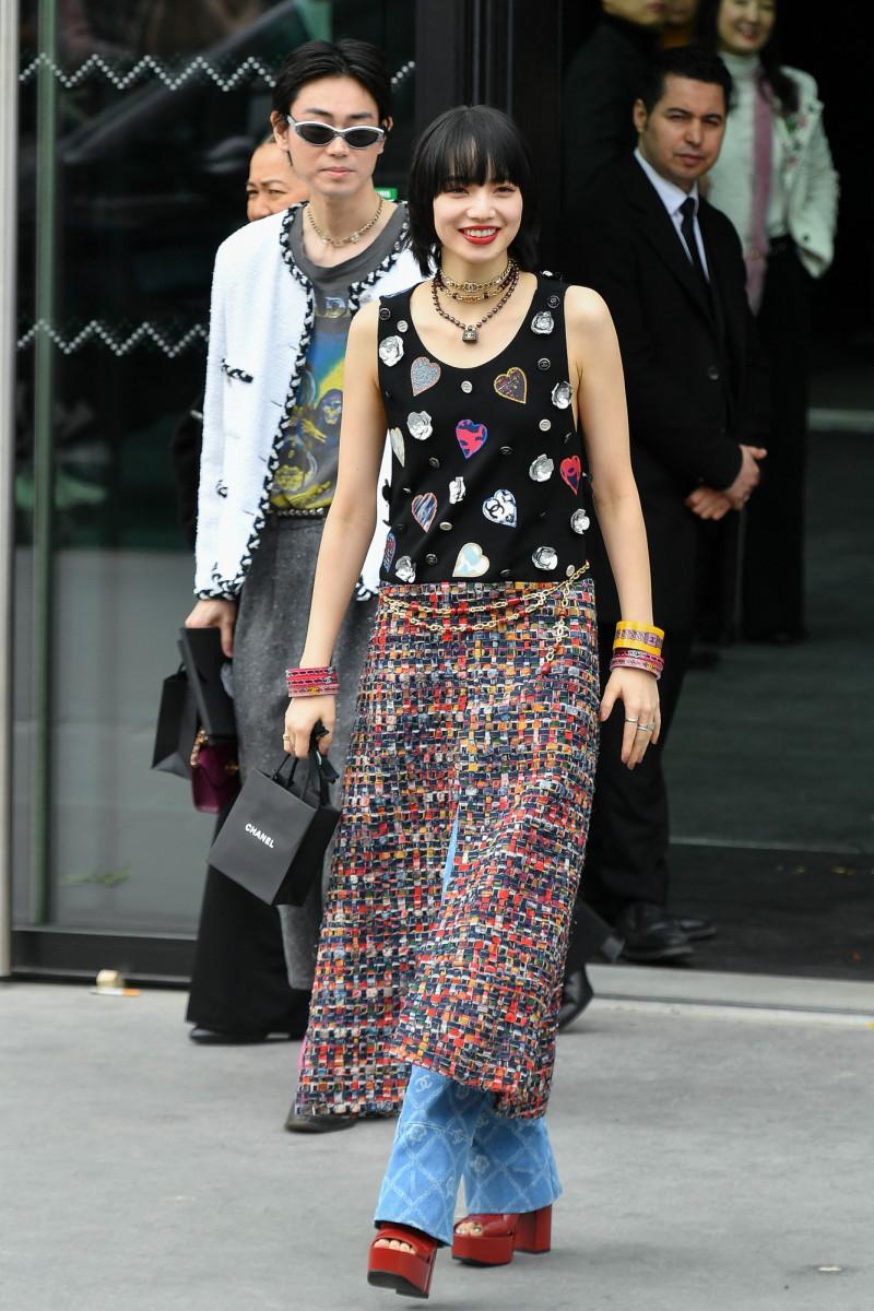 小松菜奈是CHANEL的品牌友好,會否出席這場盛會,為品牌大show增添星光。
