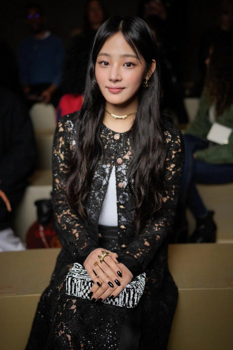 Minji是CHANEL Beauty的代言人,各界都希望她能來港。