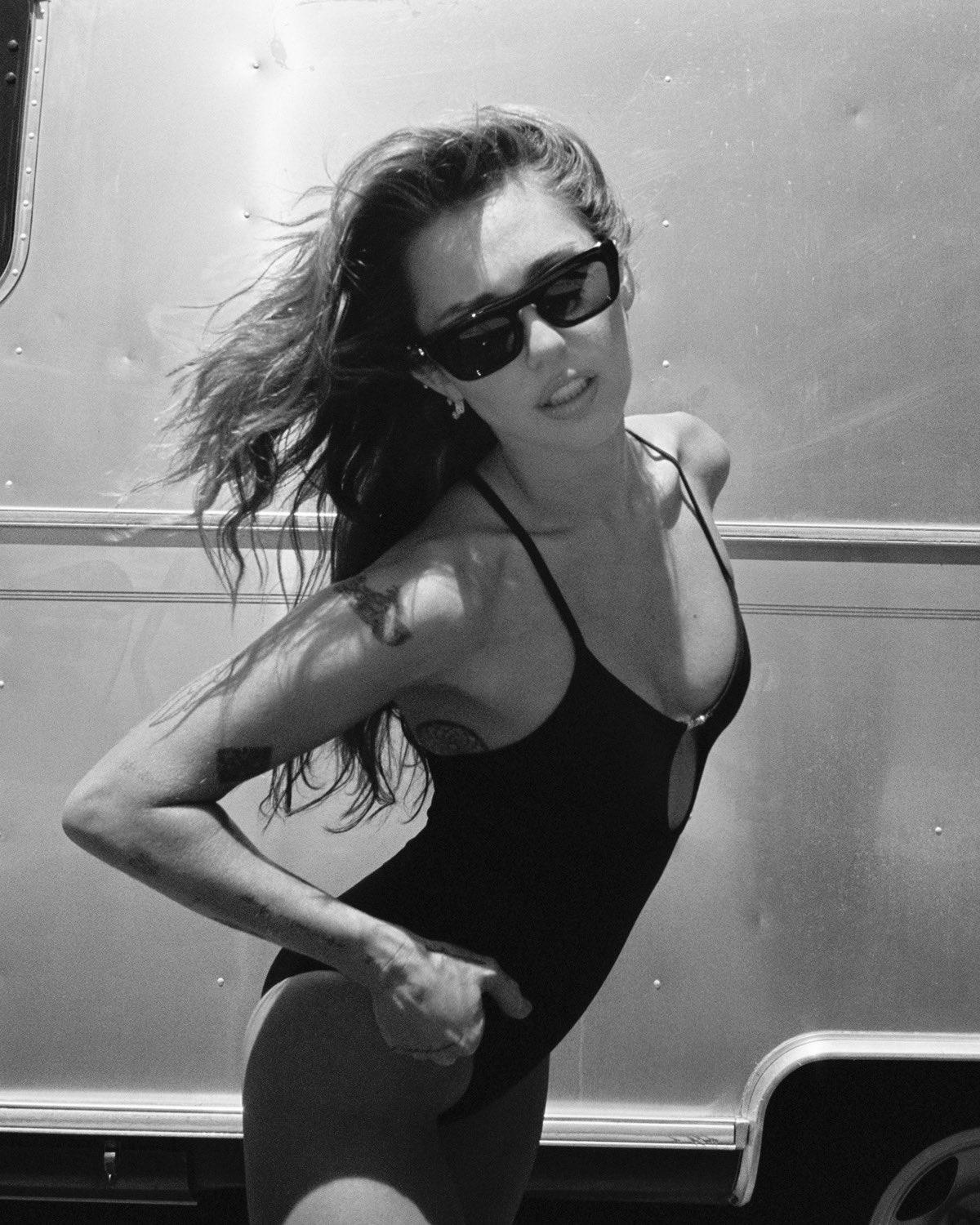 Miley Cyrus出道20年,今年在樂壇大豐收。