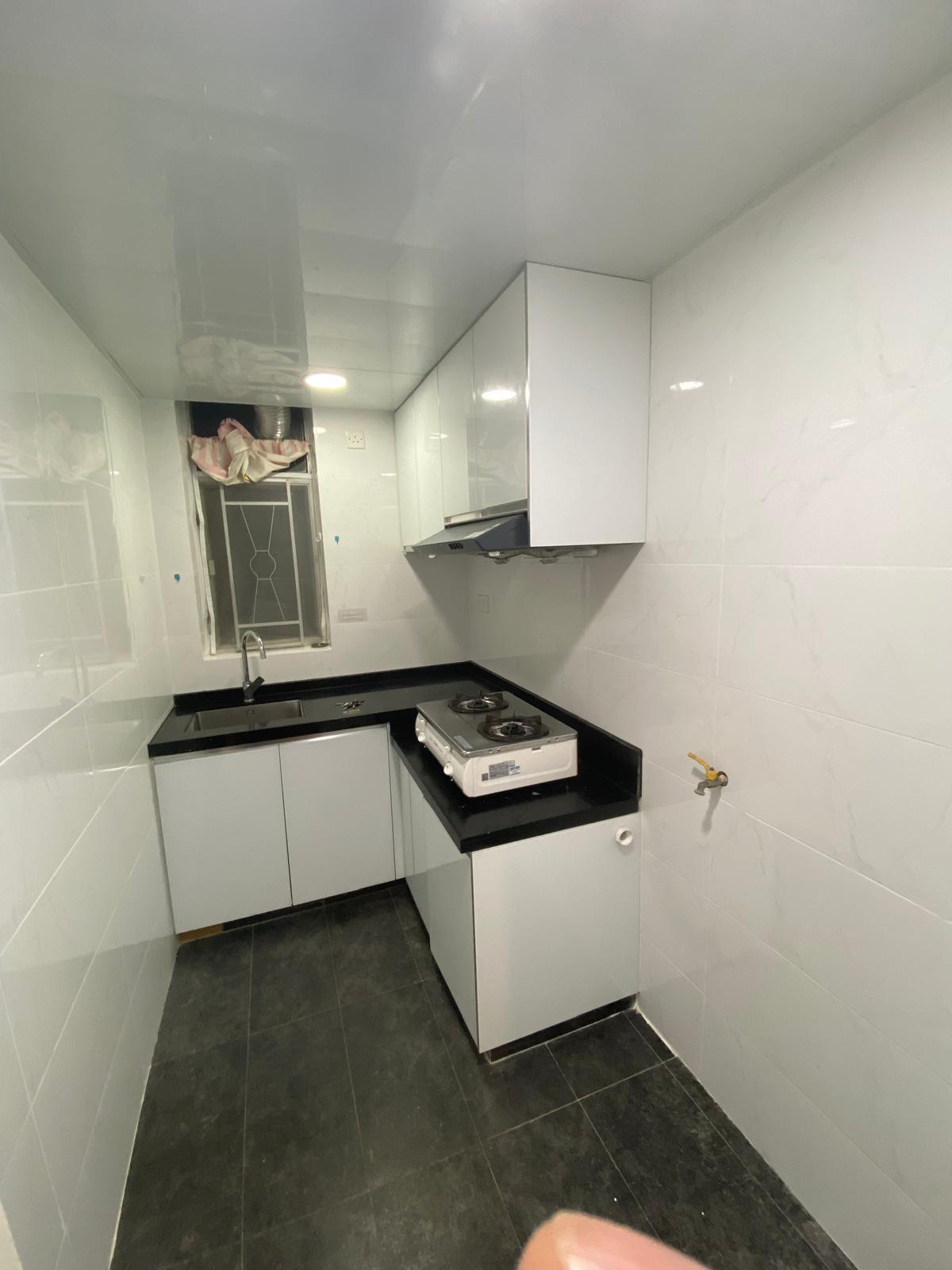 廚房配套簇新實用。(代理提供)