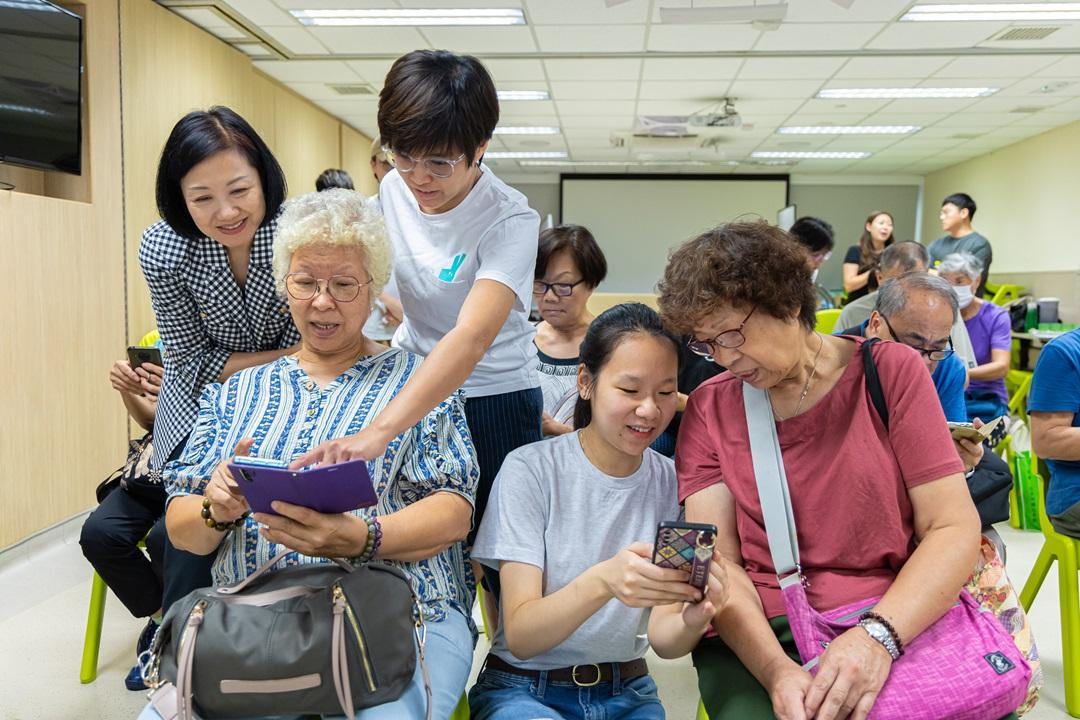 戶戶送下月起推籌款計劃 為長者添膳食