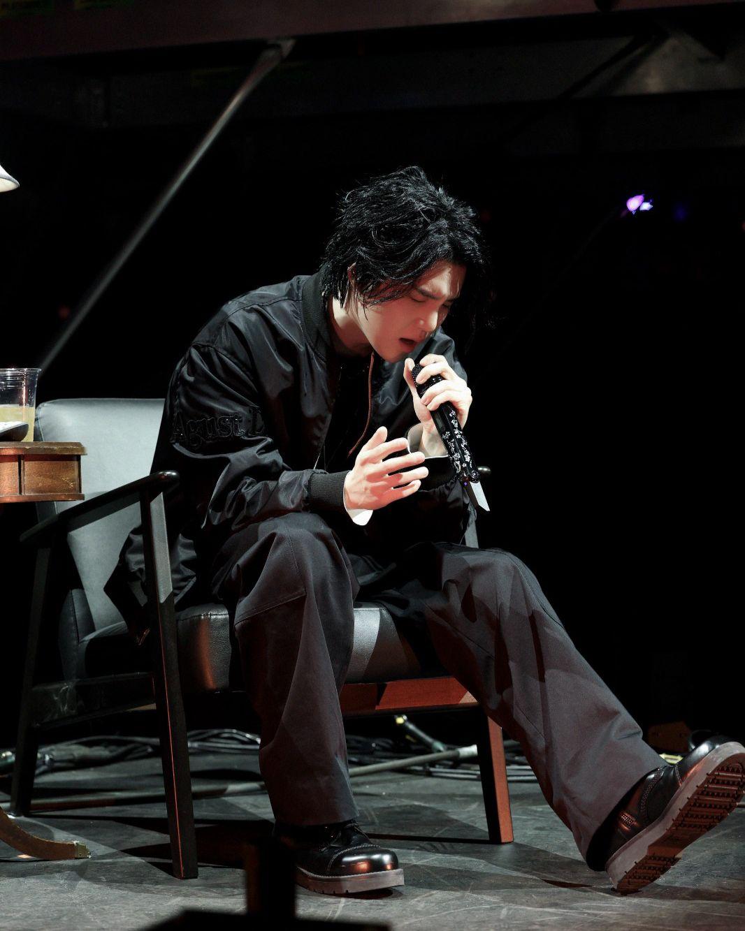 韓國法院今日通過迅速裁決程序,判SUGA罰款1,500萬韓圜。