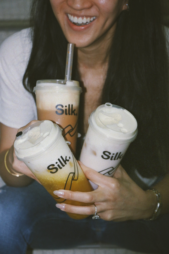 Silk. 絲茶利東街店獨家優惠於10月1日買一送一。