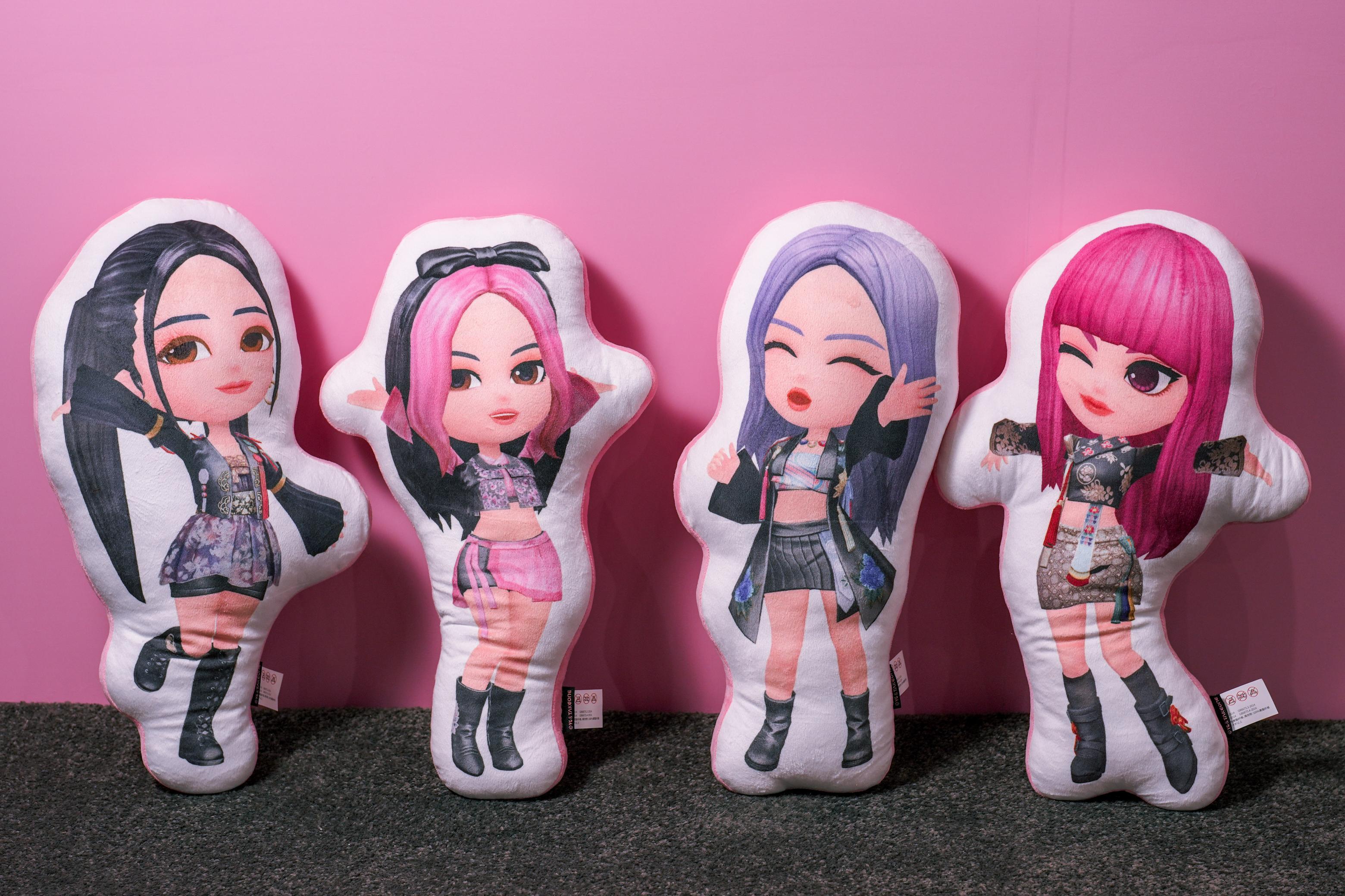 全球首賣! THE GIRLS抱枕