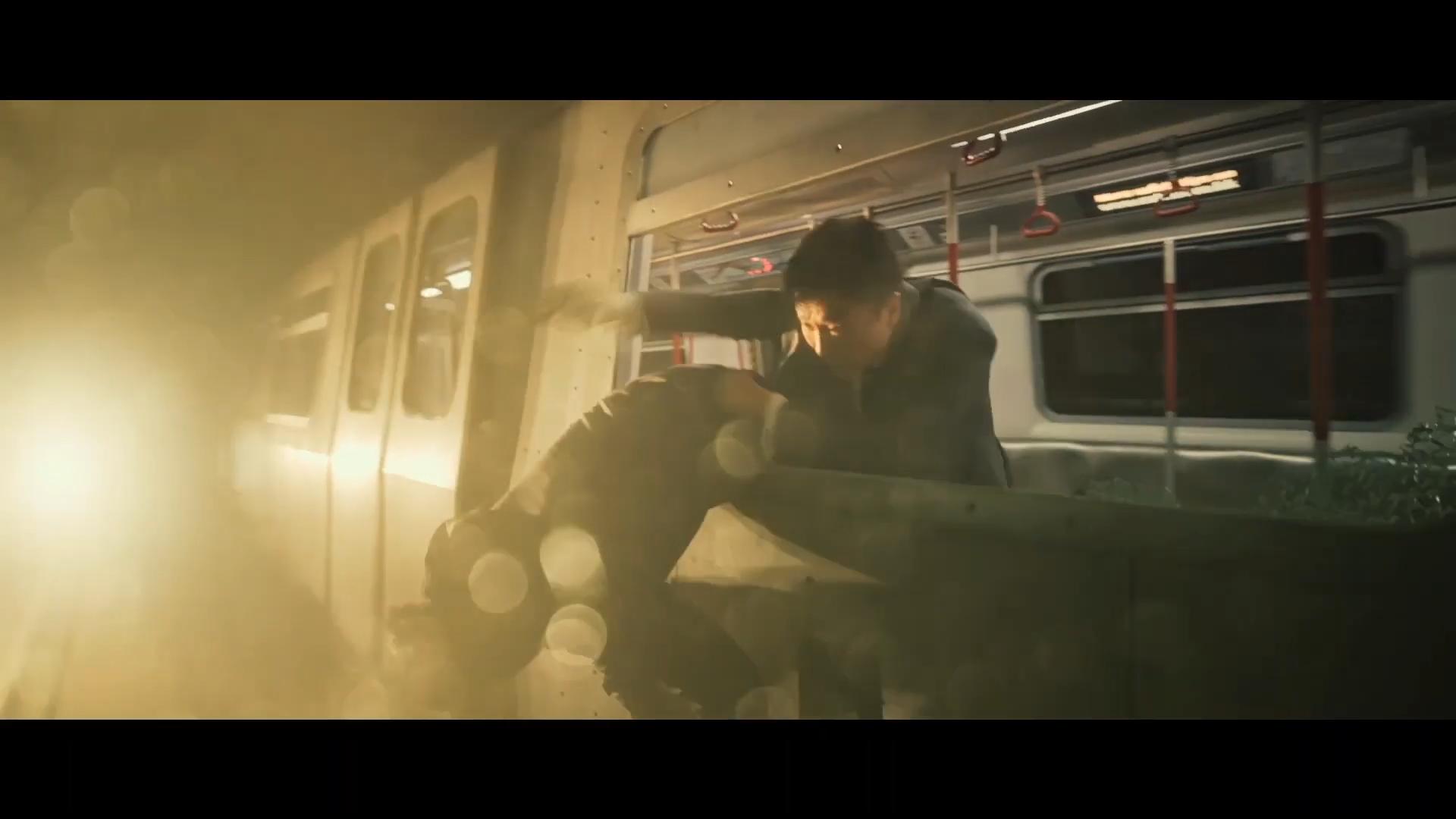 甄子丹殺入港鐵車廂開戰。(《誤判》預告片截圖)