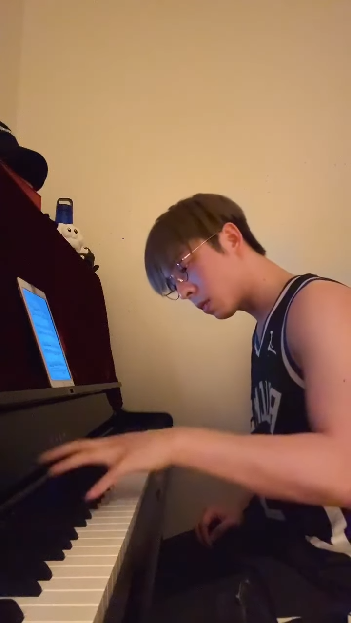 Edan私下不愛打扮,林明禎曾表示希望另一半不用工作時,不用化妝示人。