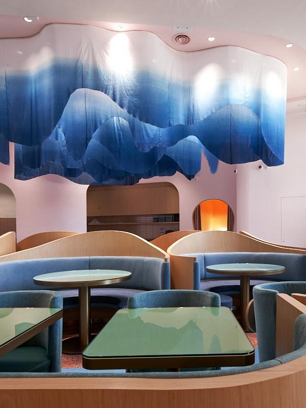 元朗店以台灣海岸為設計主題。